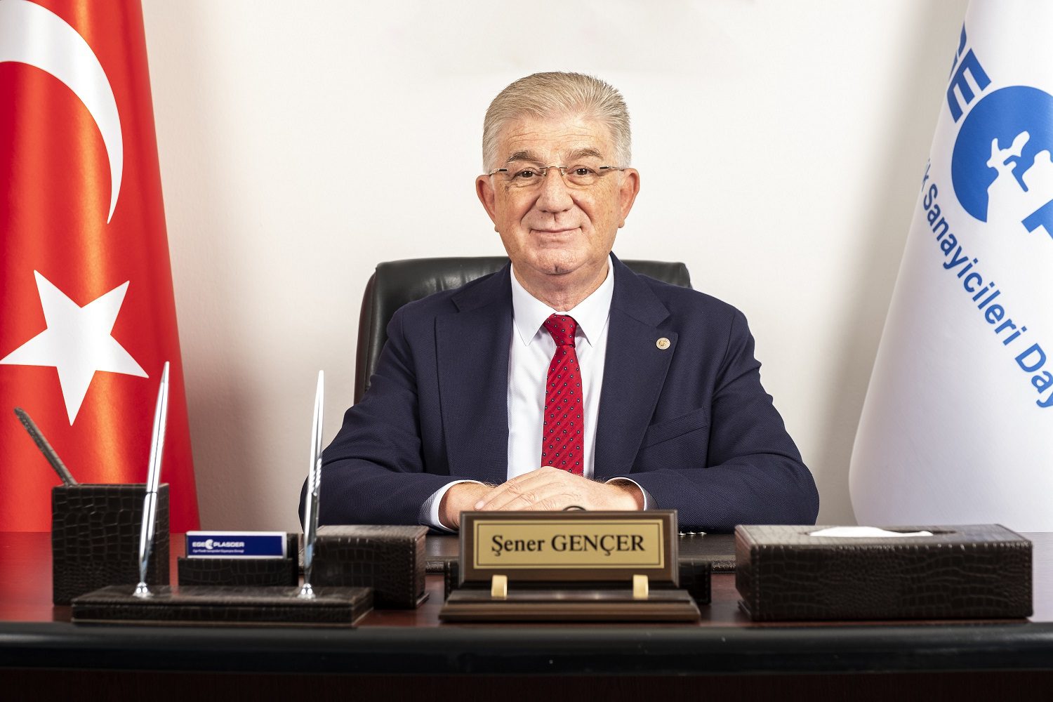‘Depremzedeler için işsizlik maaşı, istihdam ve sigortaları sağlanmalı’