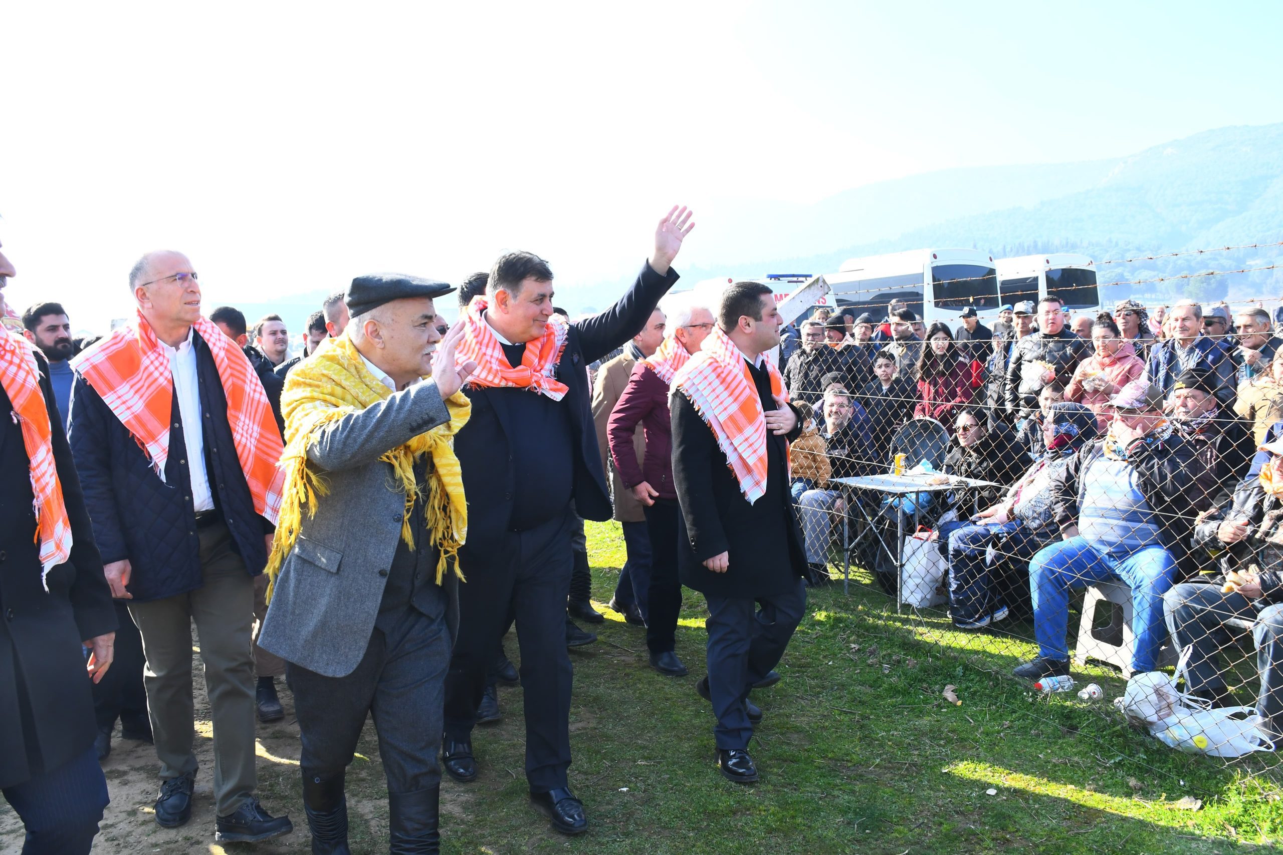 Torbalı’da Deve Güreşi Festivali gerçekleşti