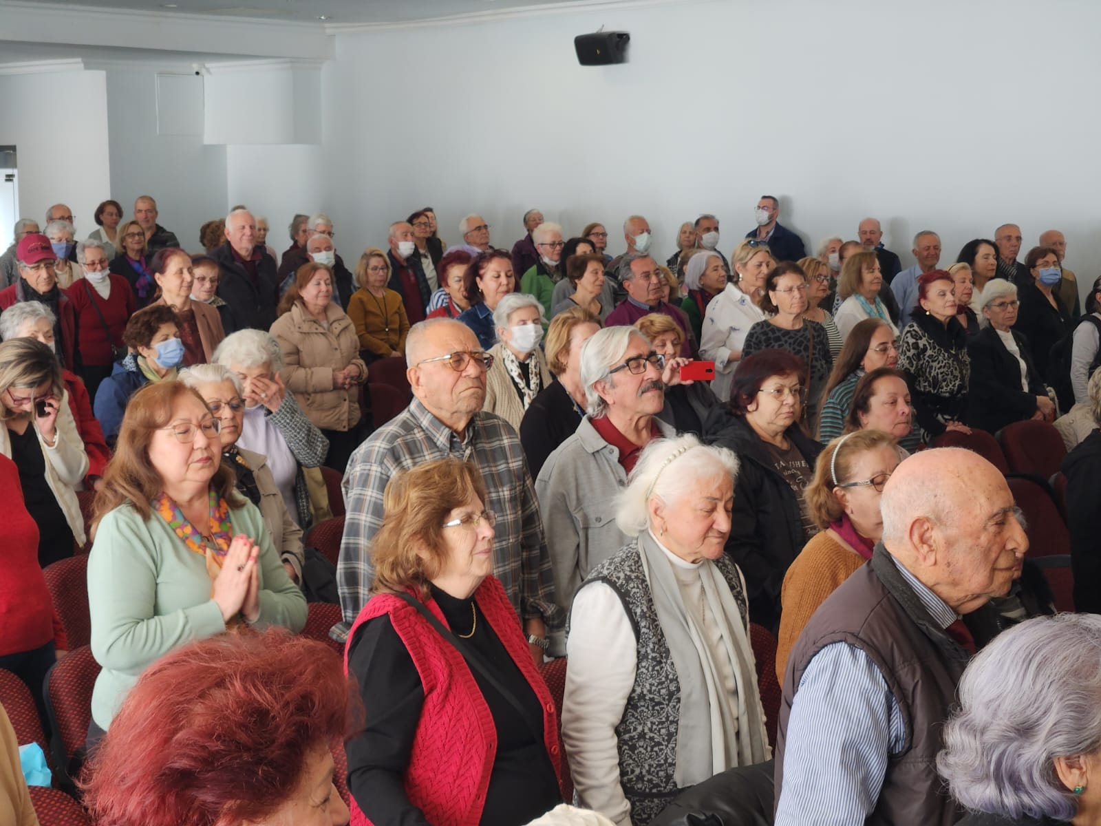 Karşıyaka Belediyesi’nden ‘Yaşlılara Saygı Haftası Paneli’