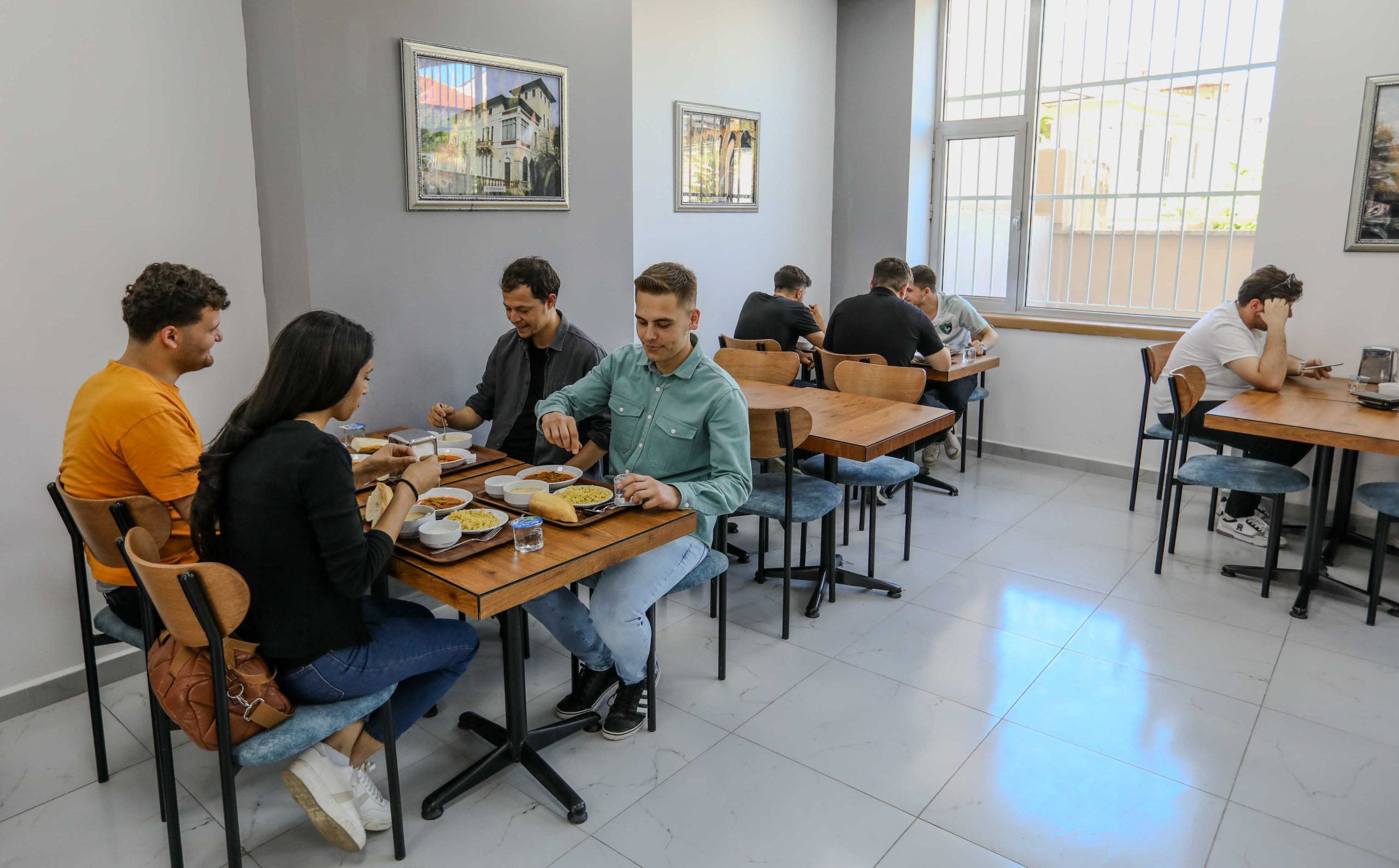 Belediye Lokantası ile öğrencinin yüzü güldü