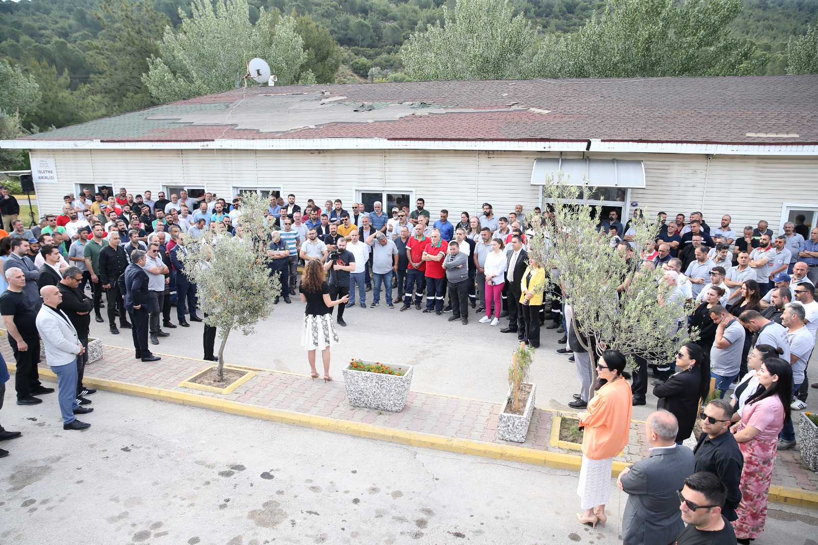 Başkan Ünsal işçilerle buluştu: “Bana güvenin. Zor günleri dayanışmayla aşacağız!”