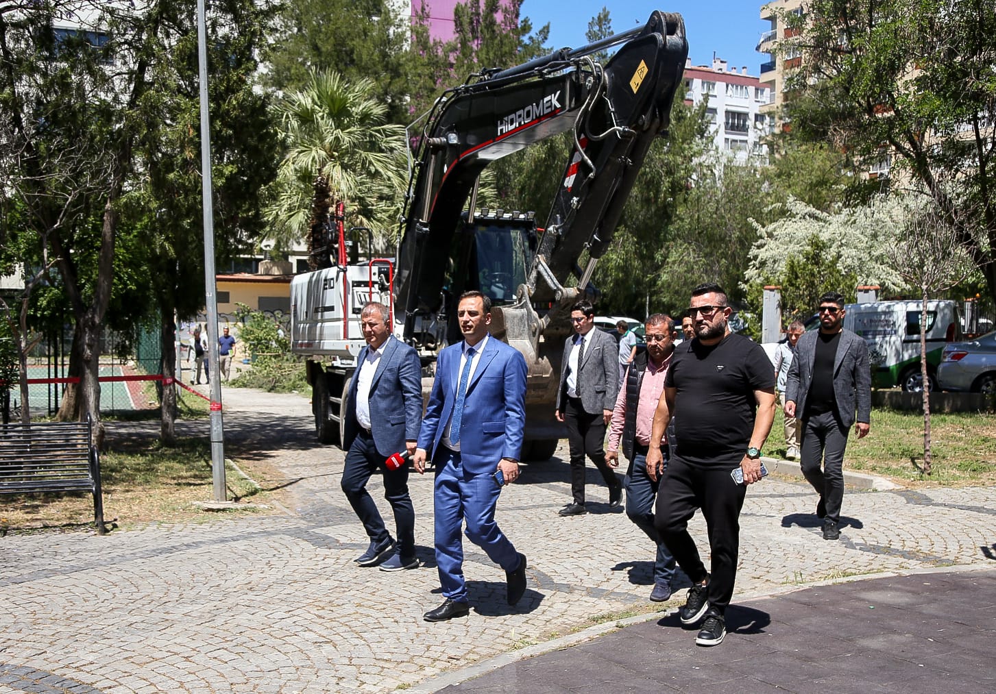 Başkan Eşki’den Küçükpark’a neşter