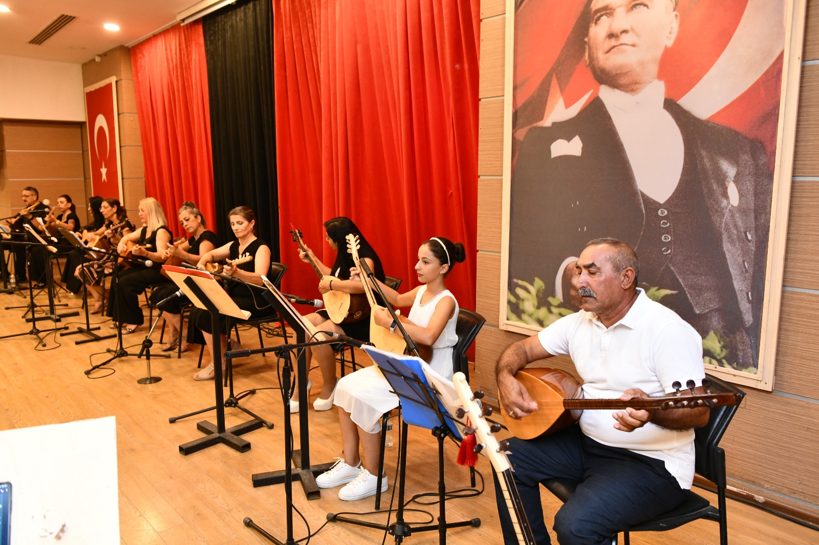 Çiğli Belediyesi THM Korosundan Unutulmaz Konser