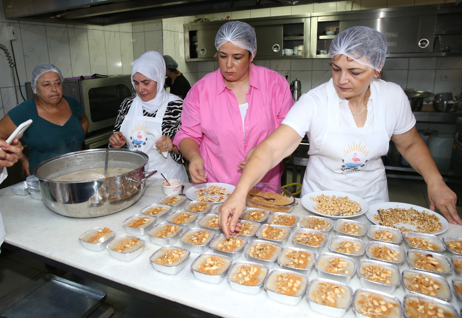 Çiğlili Kadınlar Aşure Atölyesinde Buluştu