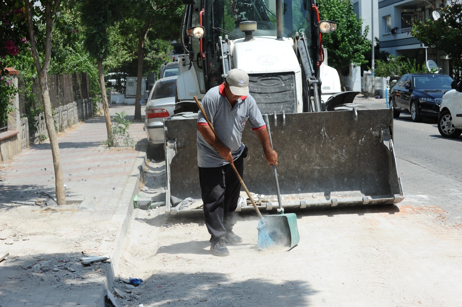 Karşıyaka’da çöp ve moloz kirliliğine geçit yok!