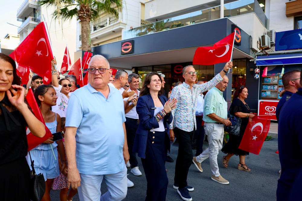 ÇEŞME’DE ATATÜRK’ÜN ILICA’YA GELİŞİNİN 98. YILI KUTLANDI