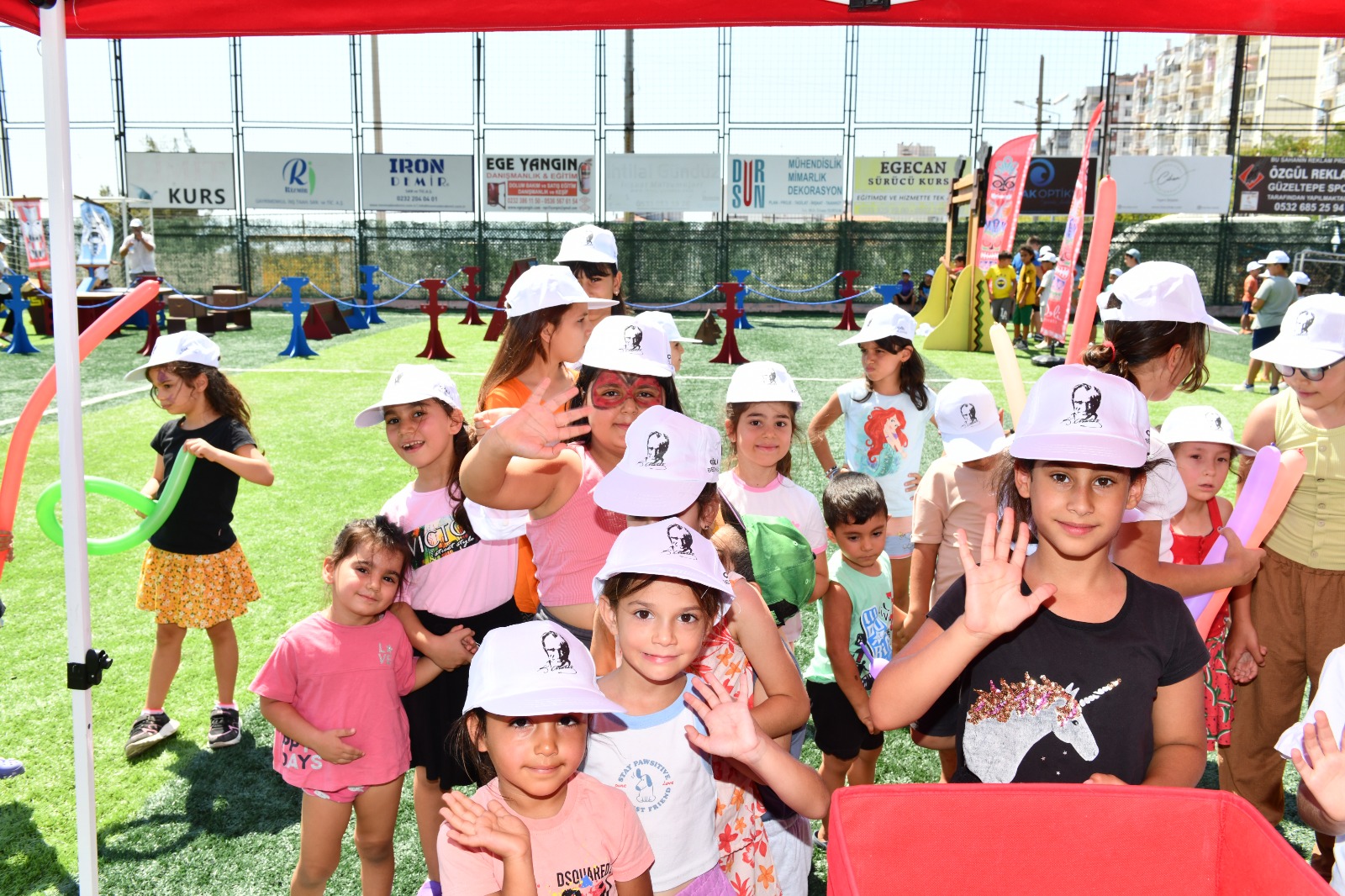 Çiğli Belediyesi’nden Çocuklara Mutluluk Dolu Bir Gün