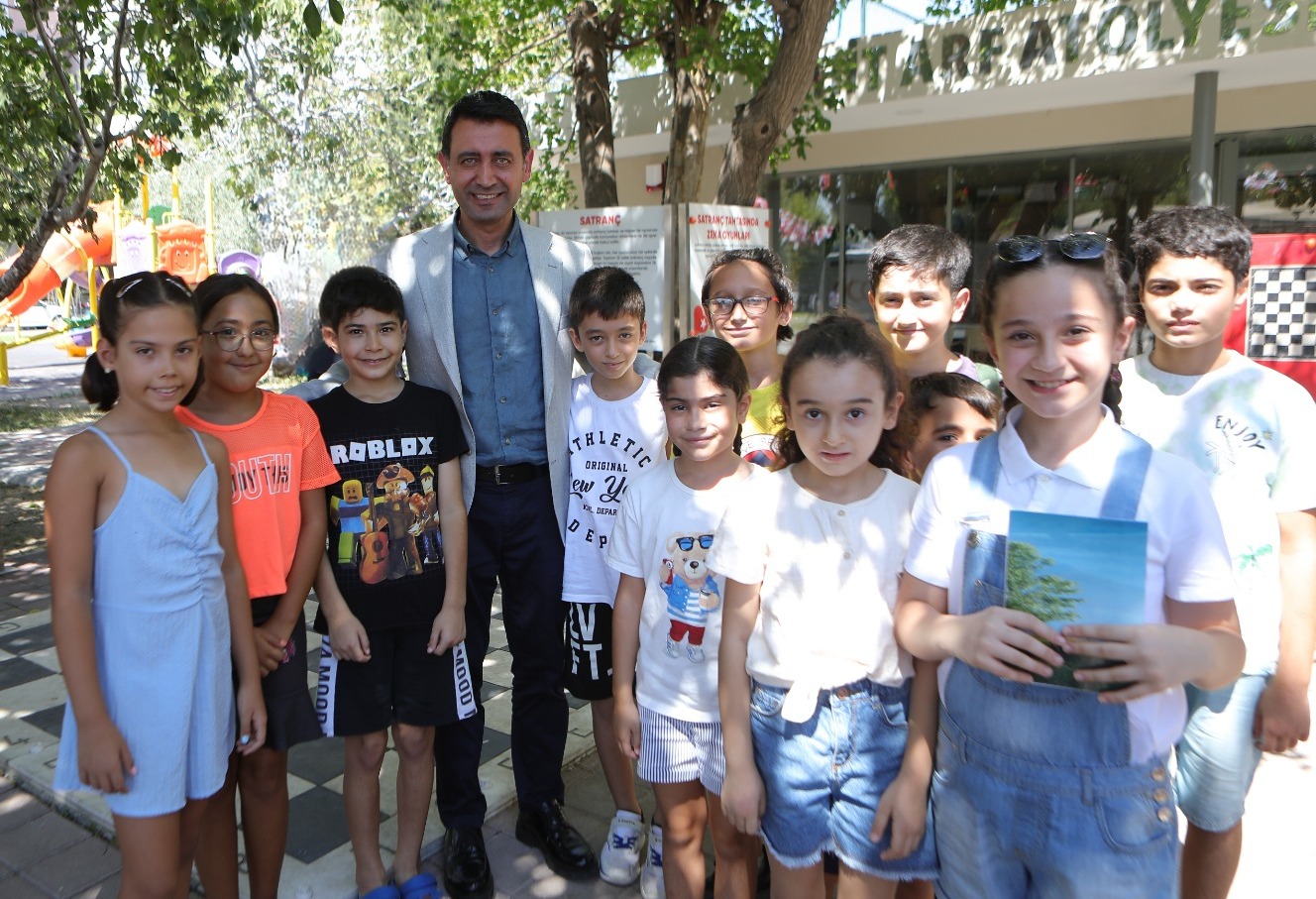 Bayraklı Sokak Şenliği’ne hazırlanıyor