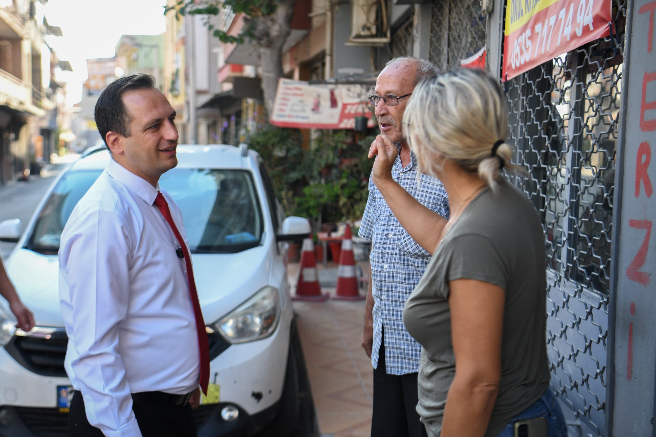 Bornova’da asfalt seferberliği  ‘Aynası iştir kişinin’