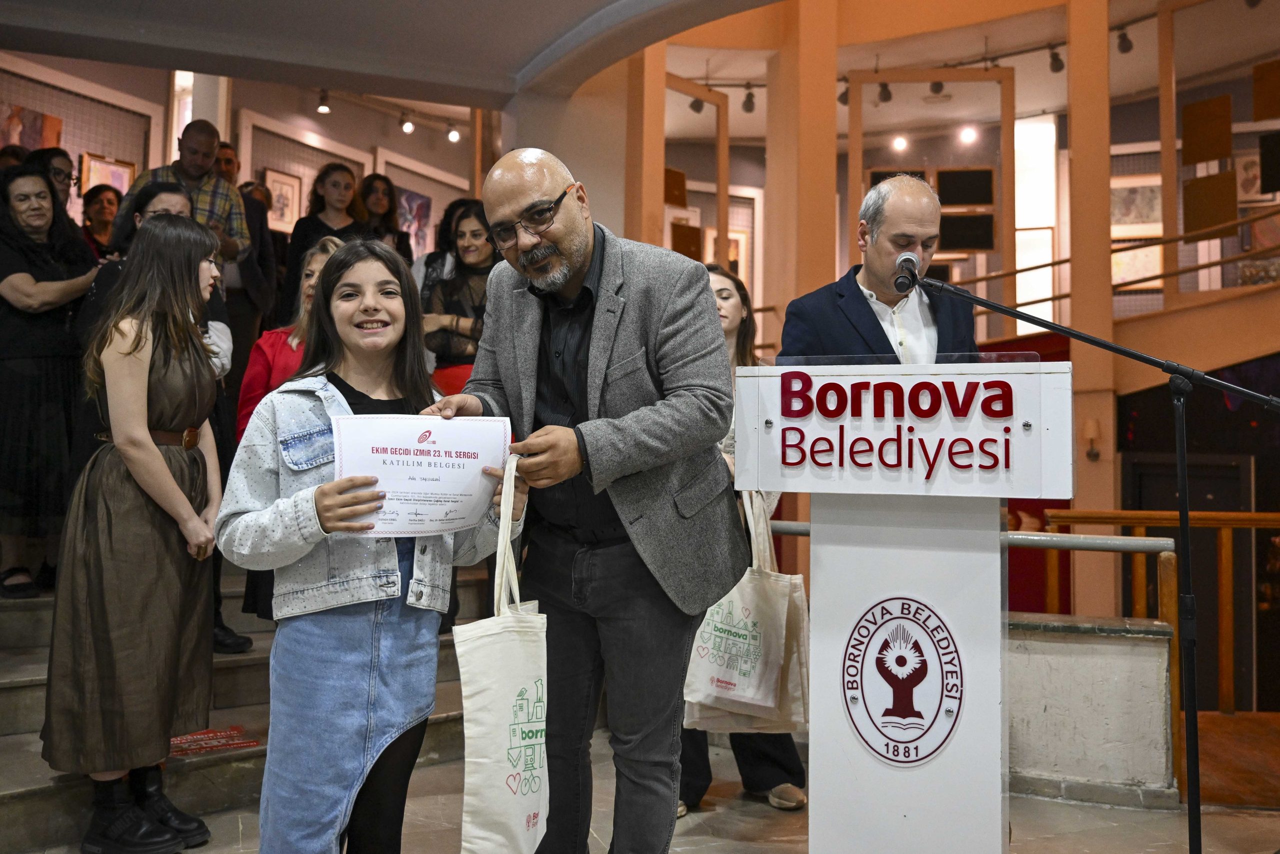 Ekim Geçidi 23. Yıl Sergisi Bornova’da sanatseverlerle buluştu