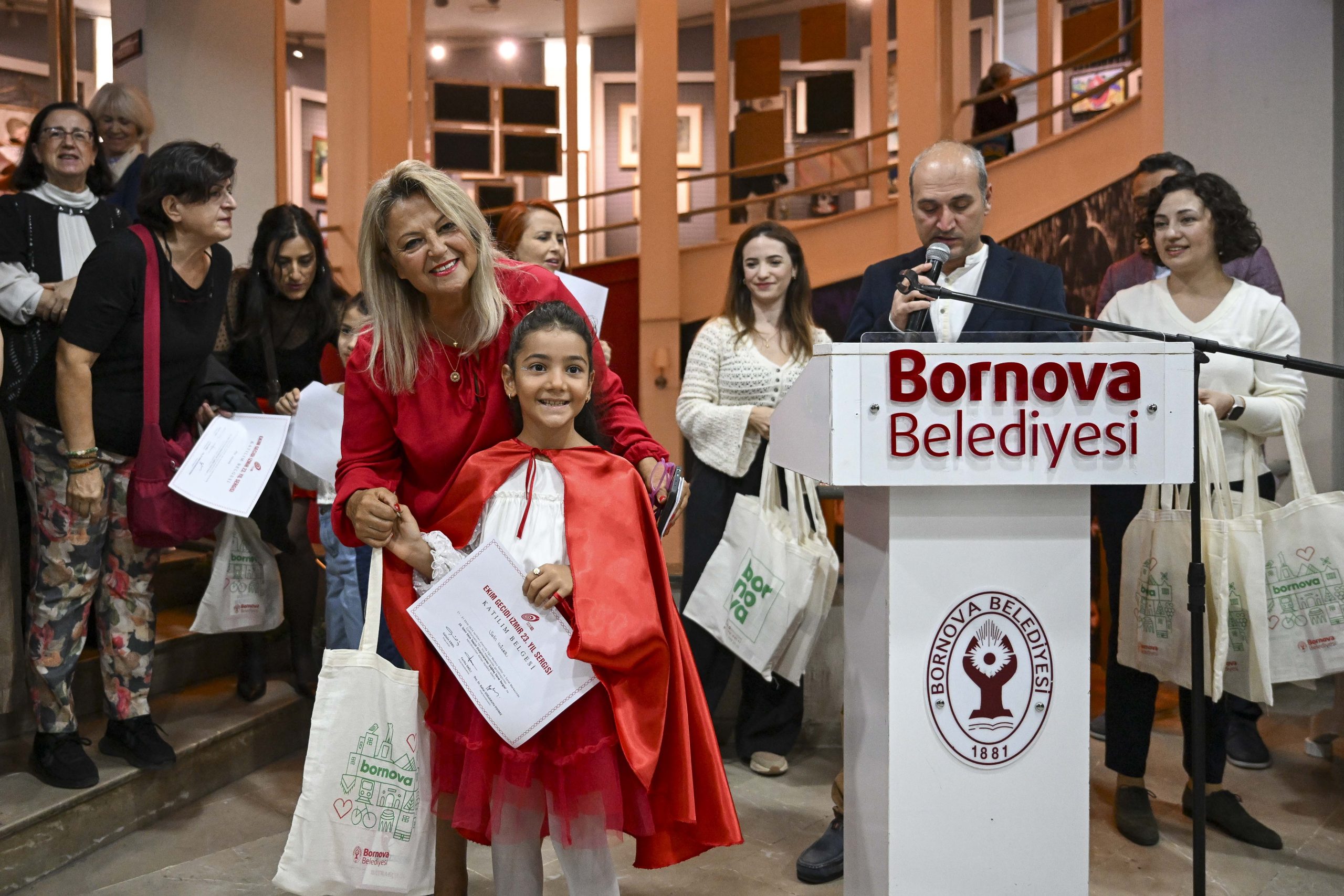 Ekim Geçidi 23. Yıl Sergisi Bornova’da sanatseverlerle buluştu