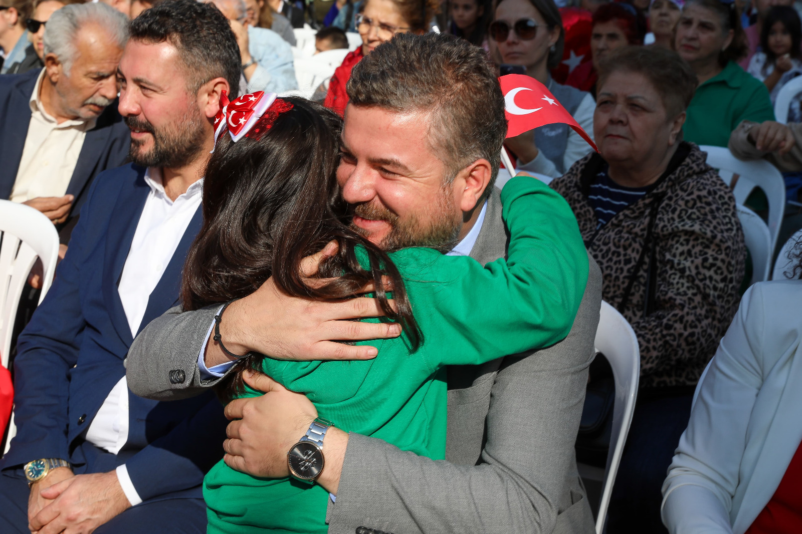 Bucalı minikler Cumhuriyet'in 101. yılını coşkuyla kutladı