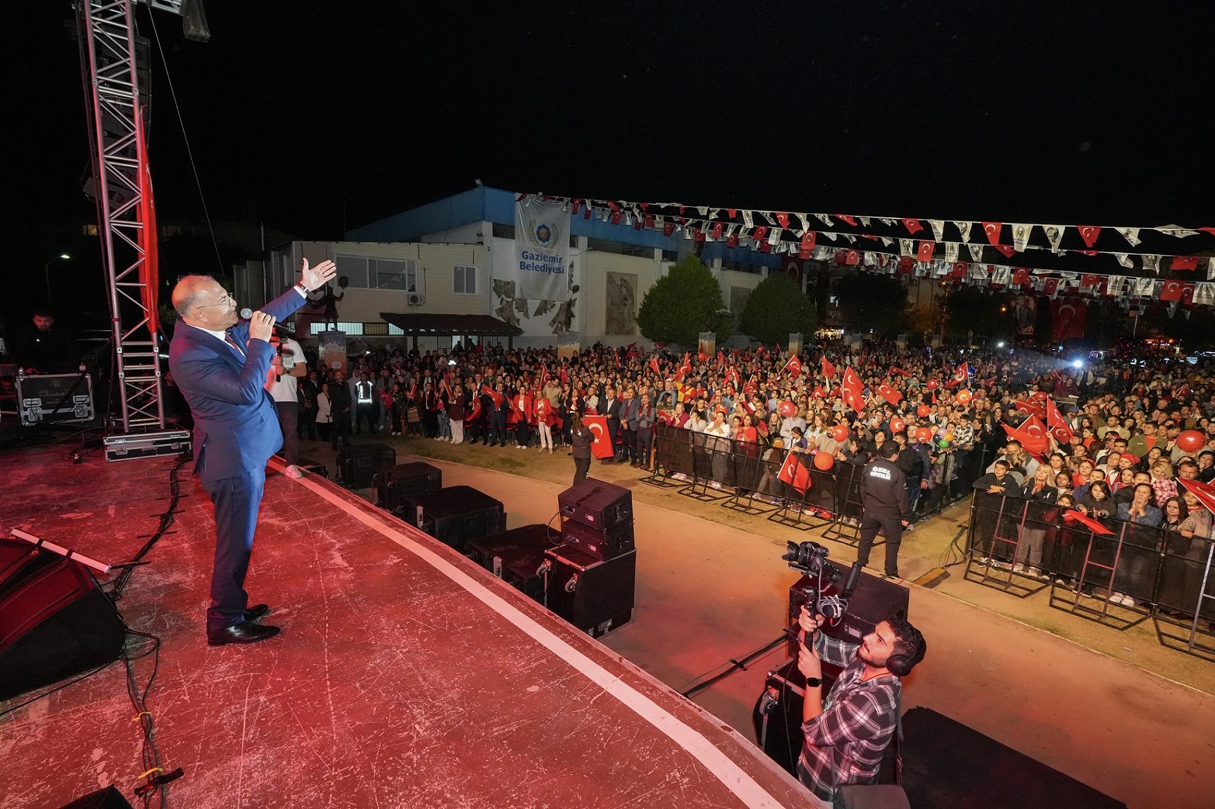 Cumhuriyet’in 101. yılı Gaziemir’de coşkuyla kutlandı