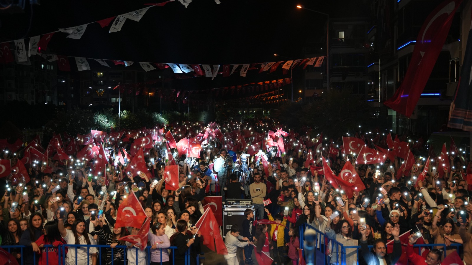 Torbalı’da Cumhuriyetin 101. yılı coşkuyla kutlandı