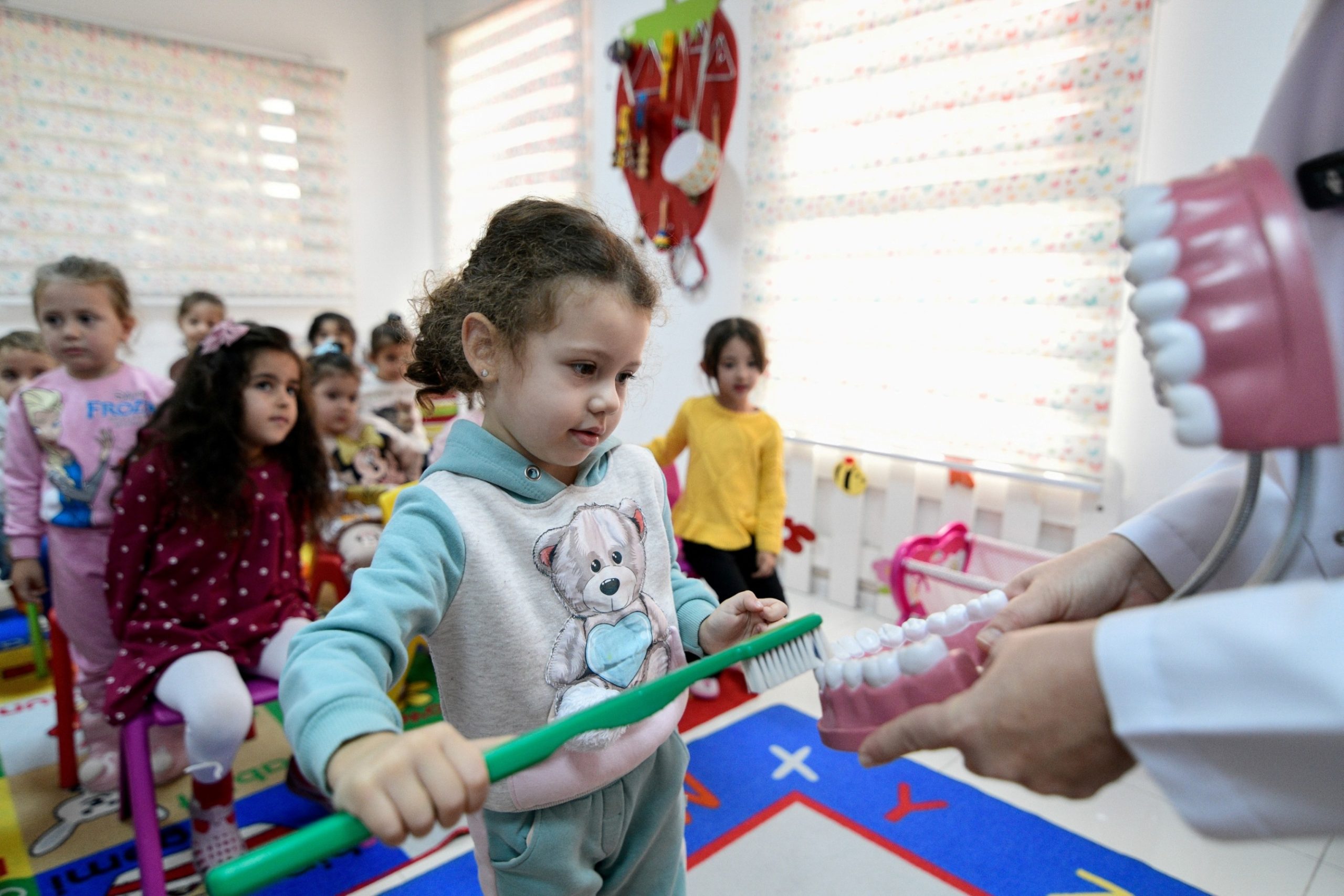 Bornovalı miniklere Ağız ve Diş Sağlığı Eğitimi