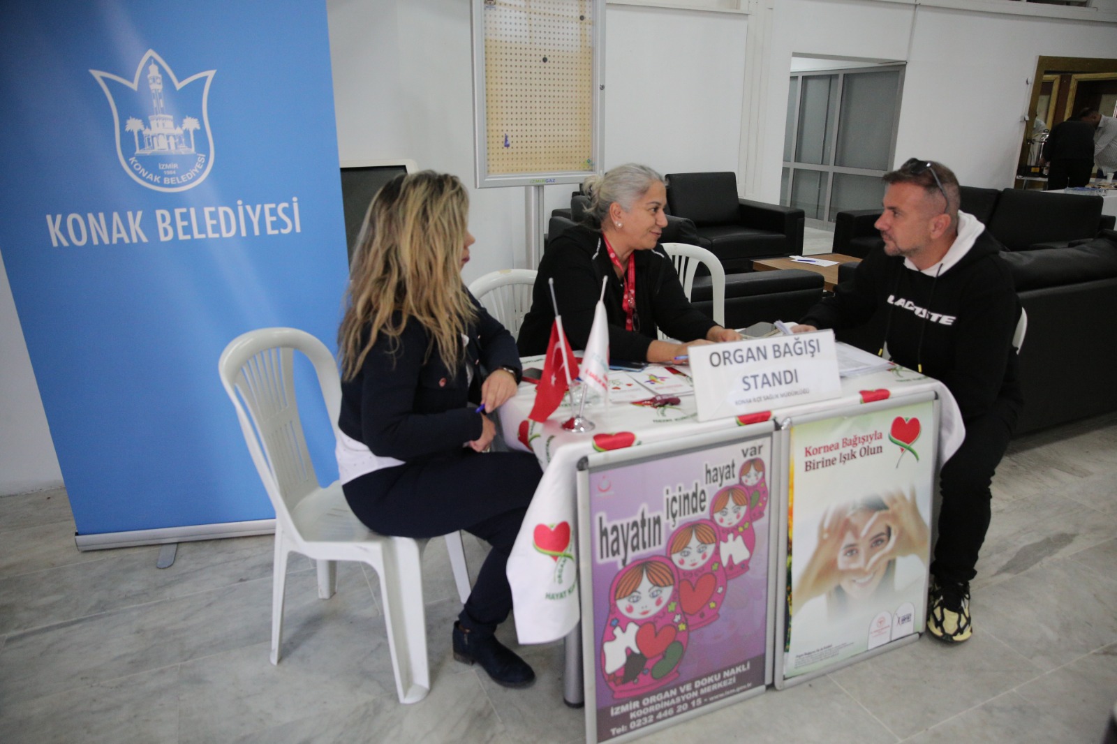 Konak’ta organ bağışı farkındalığı için stant kuruldu