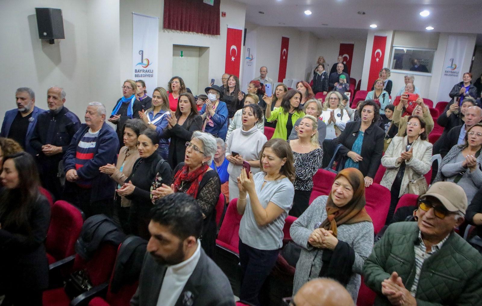 Bayraklı’da Atatürk saygıyla anıldı