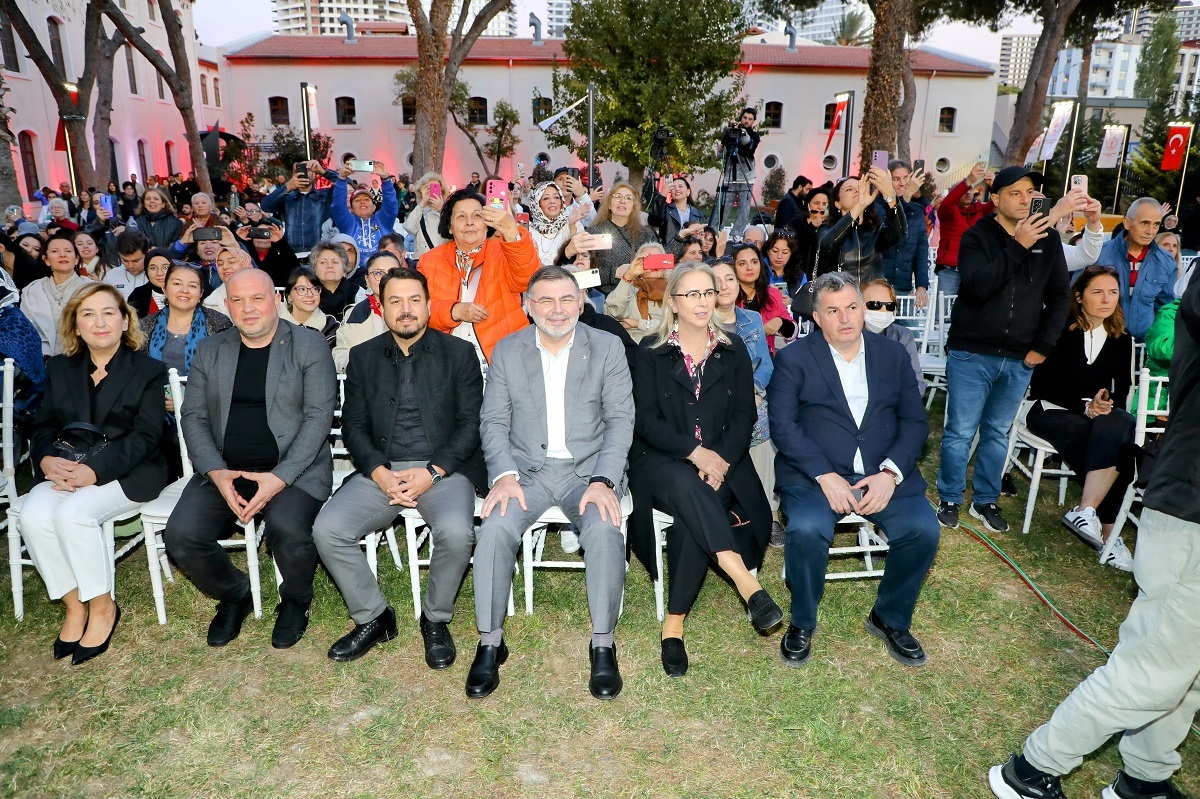 AK Parti İzmir İl Başkanı Saygılı: ‘’Kültür Yolu Festivali’nde yüzlerce etkinliğe ev sahipliği yaparak, halkımıza sanatın her rengini sunduk’’