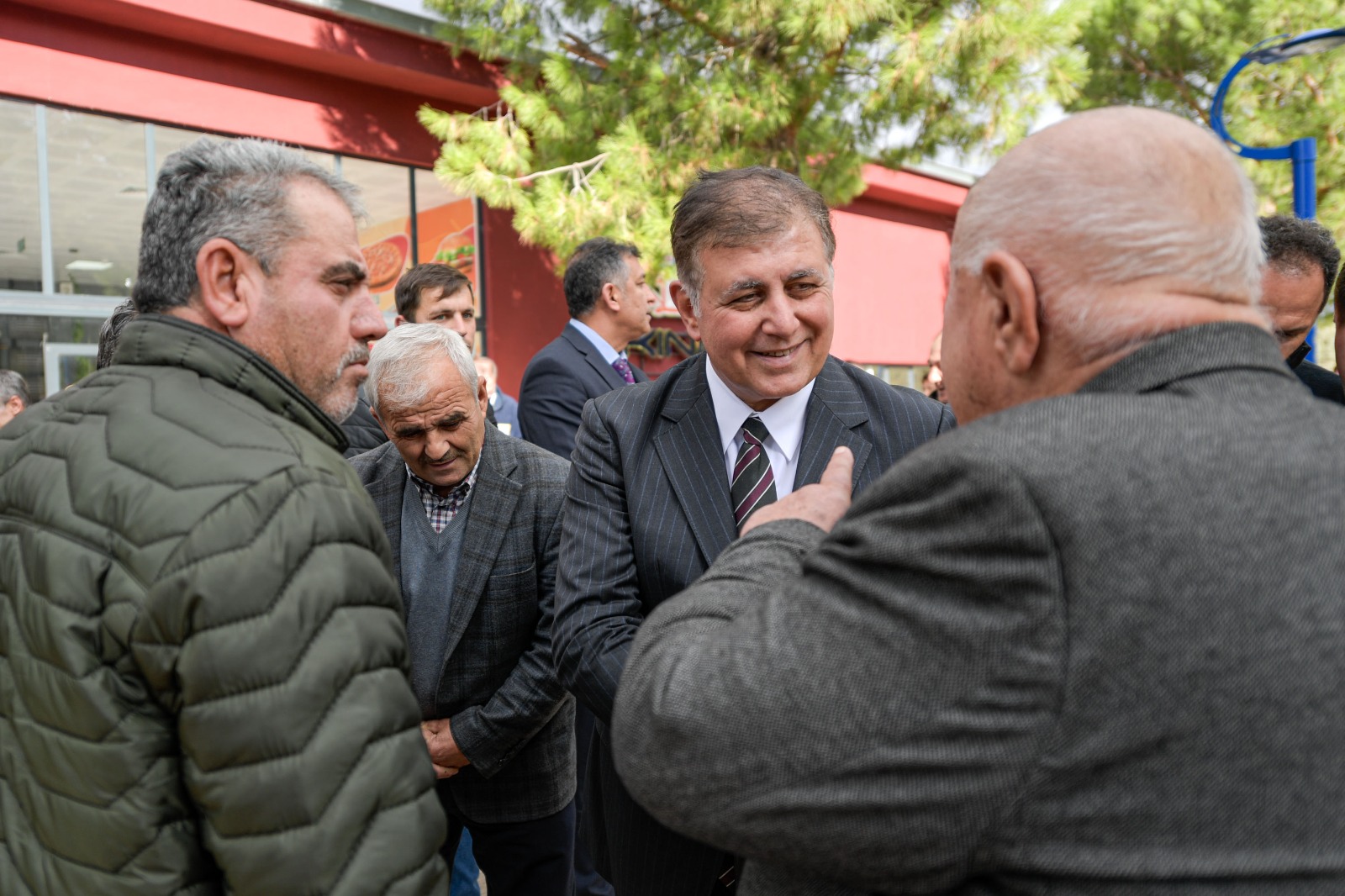 Tugay: Her ilçe için bir sekretarya oluşturuyoruz