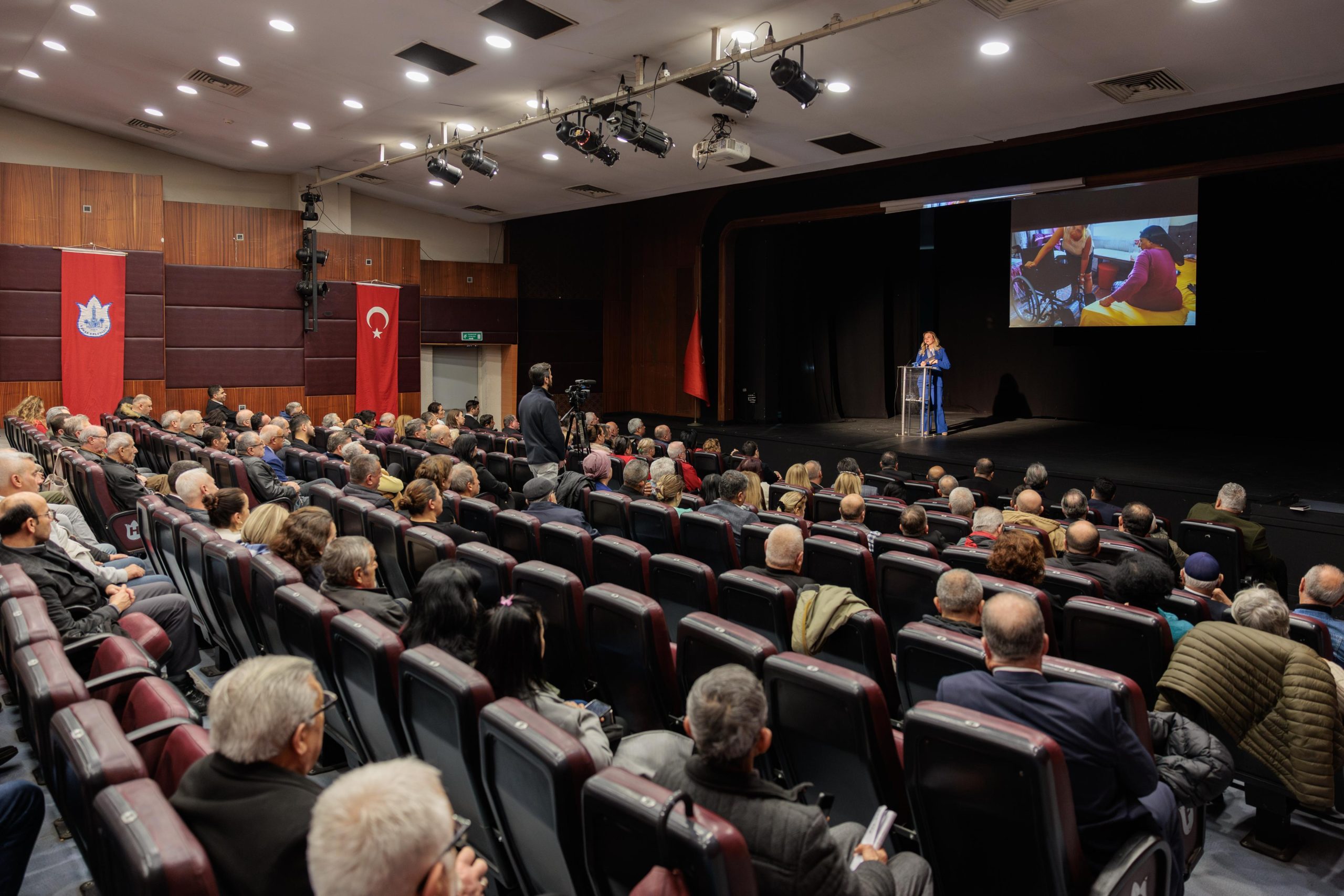 Başkan Mutlu muhtarlarla buluştu: Mazeret değil hizmet üretmeye devam edeceğiz