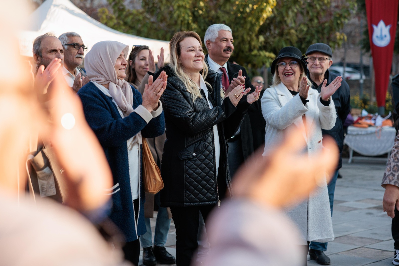 Konak’ta yeni yıl coşkusu kermeslerle devam ediyor