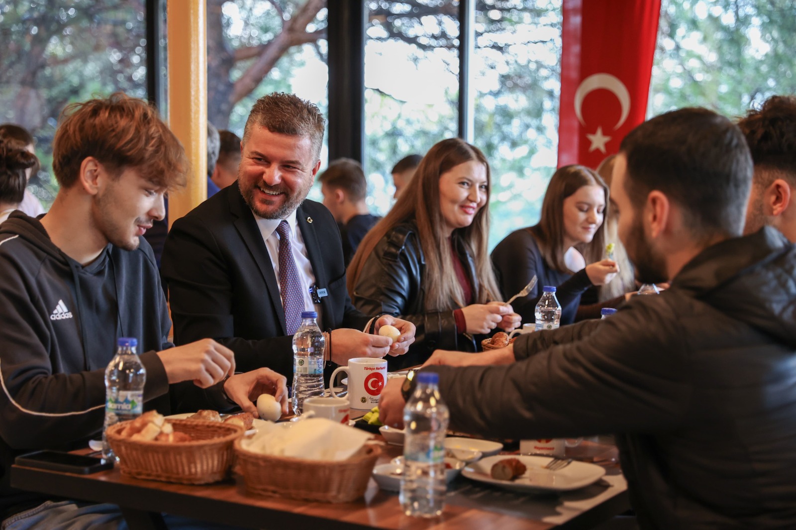 Başkan Görkem Duman, Kuzey Makedonyalı gençlerle Türkçe Eğitim Bayramı’nı kutladı