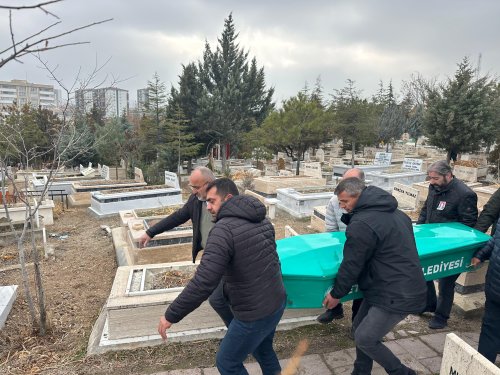 Meclis Üyesi Hasan Ünal’ın annesi son yolculuğuna uğurlandı!