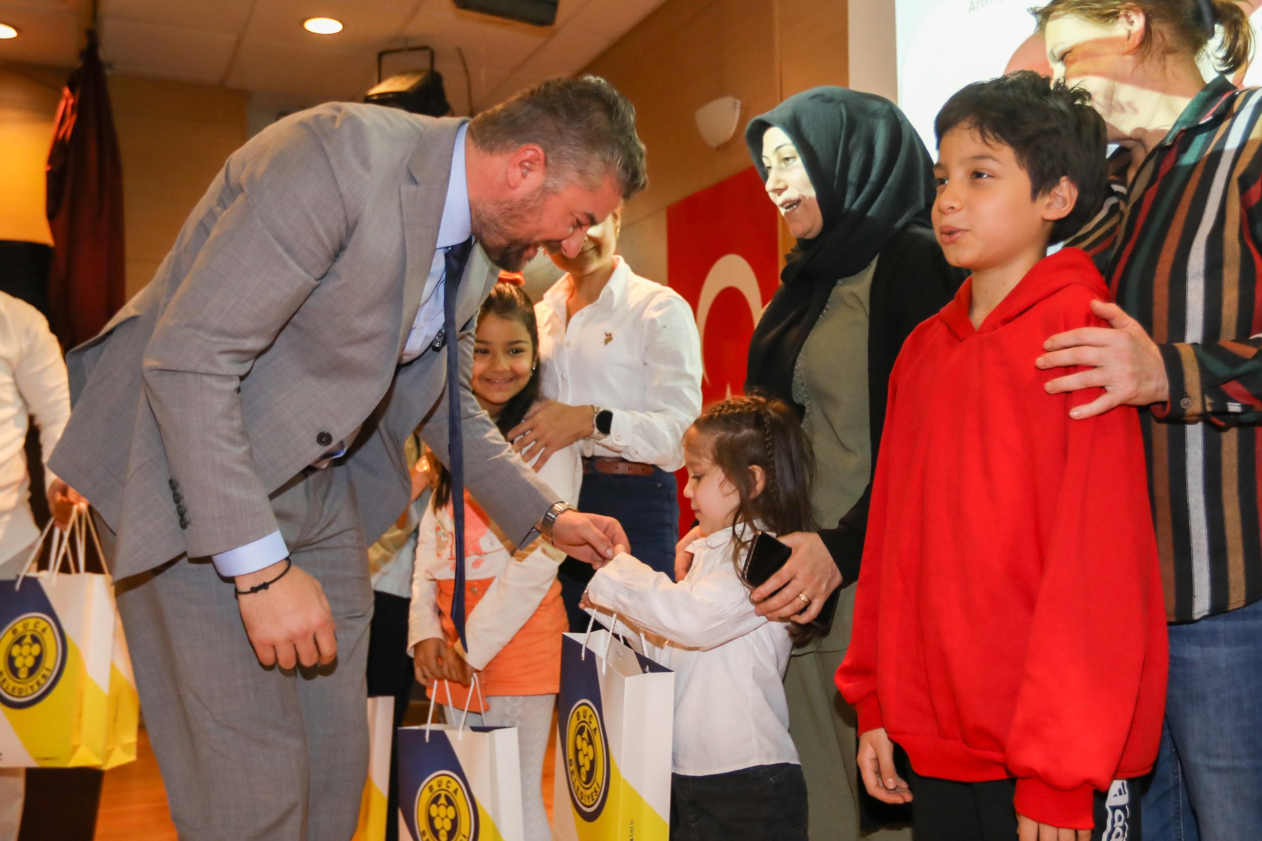 Başkan Görkem Duman’dan diyabetli üniversite öğrencilerine müjde