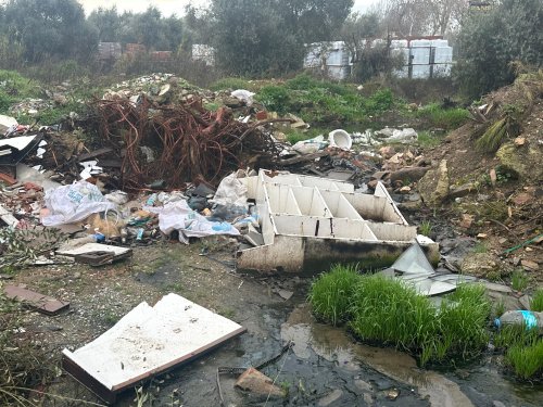 Başkan Sakarsu'ya 'çöp' tepkisi: Temizliğe belediyeden başlayın!