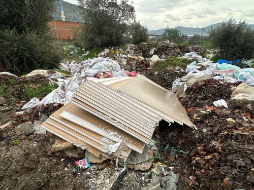 Başkan Sakarsu'ya 'çöp' tepkisi: Temizliğe belediyeden başlayın!