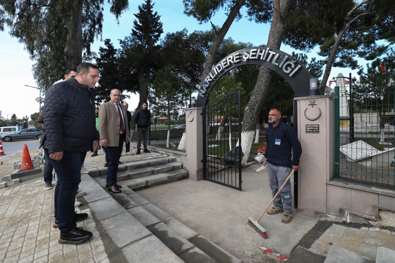 NARLIDERE BELEDİYESİ, ŞEHİTLERİMİZİN HATIRASINA SAHİP ÇIKIYOR