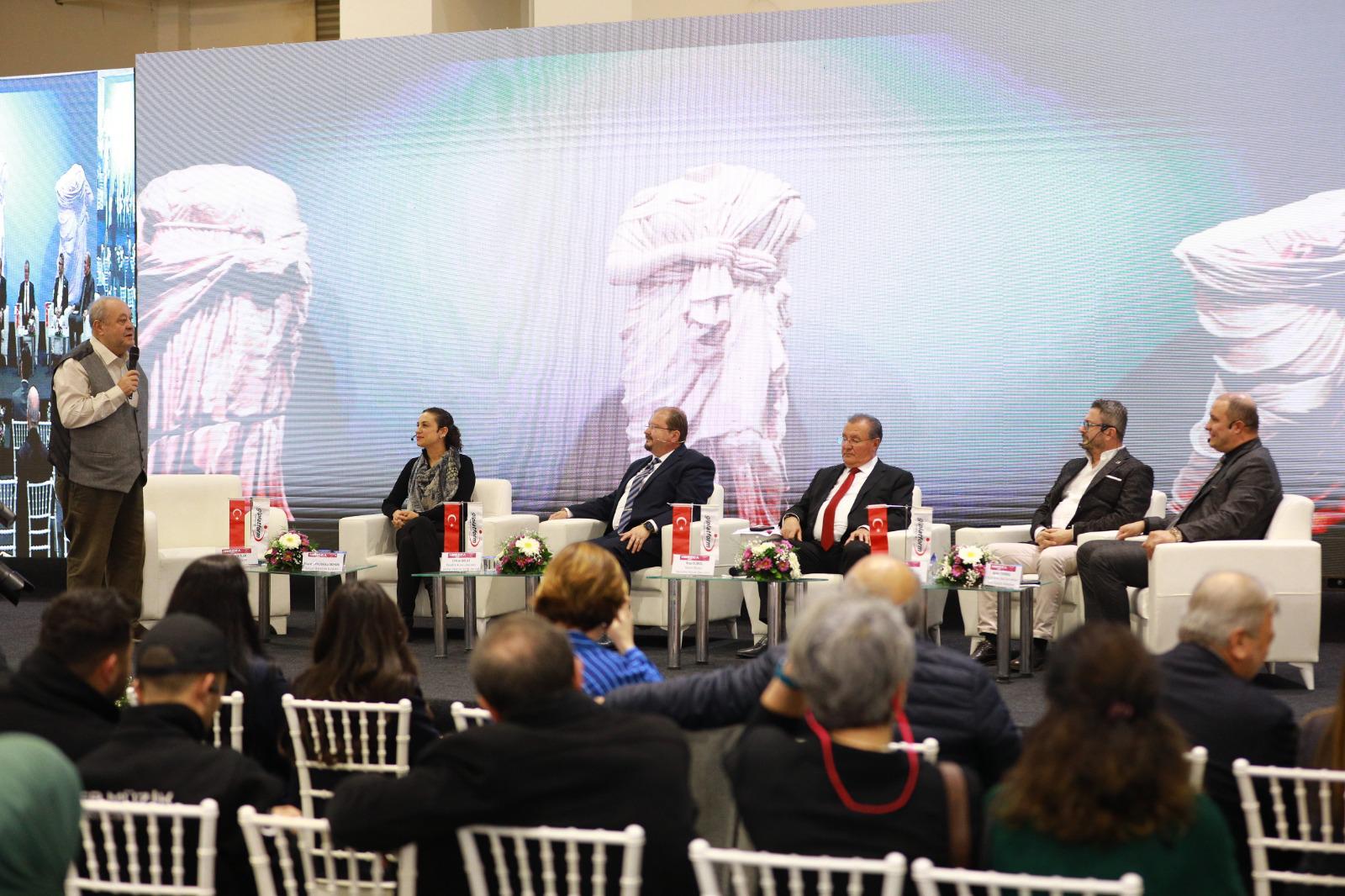 Başkan Ceritoğlu Sengel turizm fuarında Meryem Ana Evi sürecini anlattı