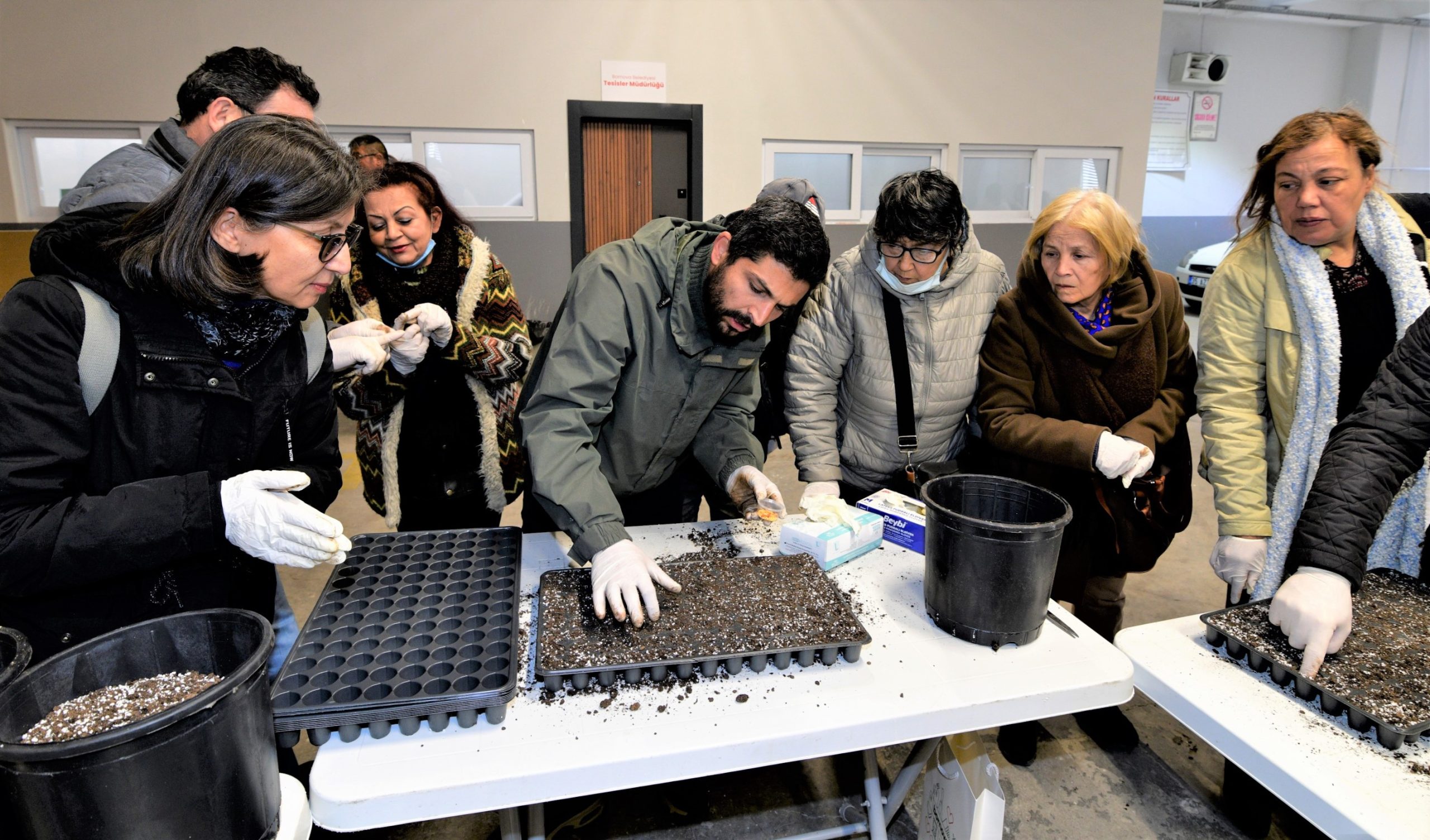 Bornova’da tohumdan sofraya doğal üretim başladı