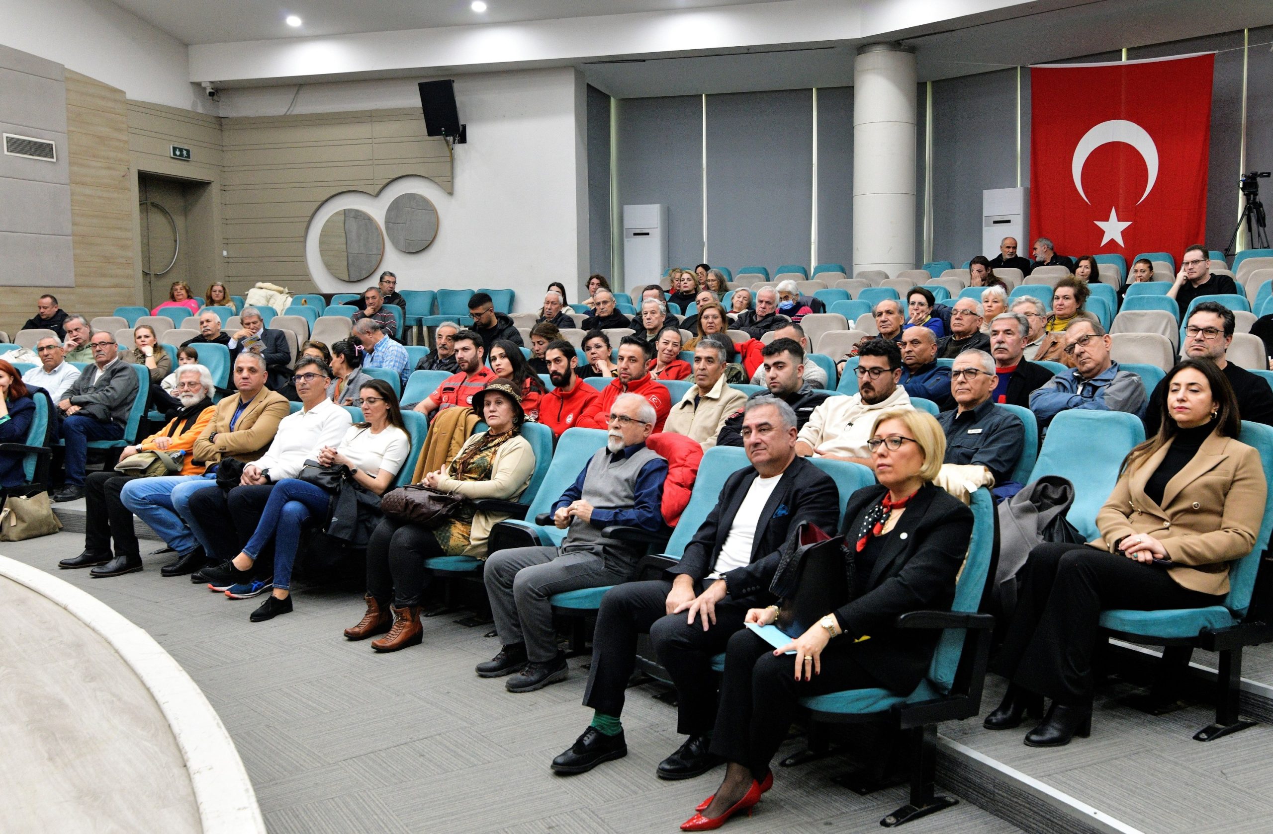 “Deprem Gerçeği” Bornova’da masaya yatırıldı