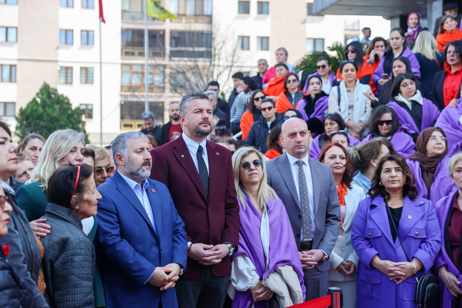 Buca’da balonlar  gökyüzüne kadın emeği için yükseldi