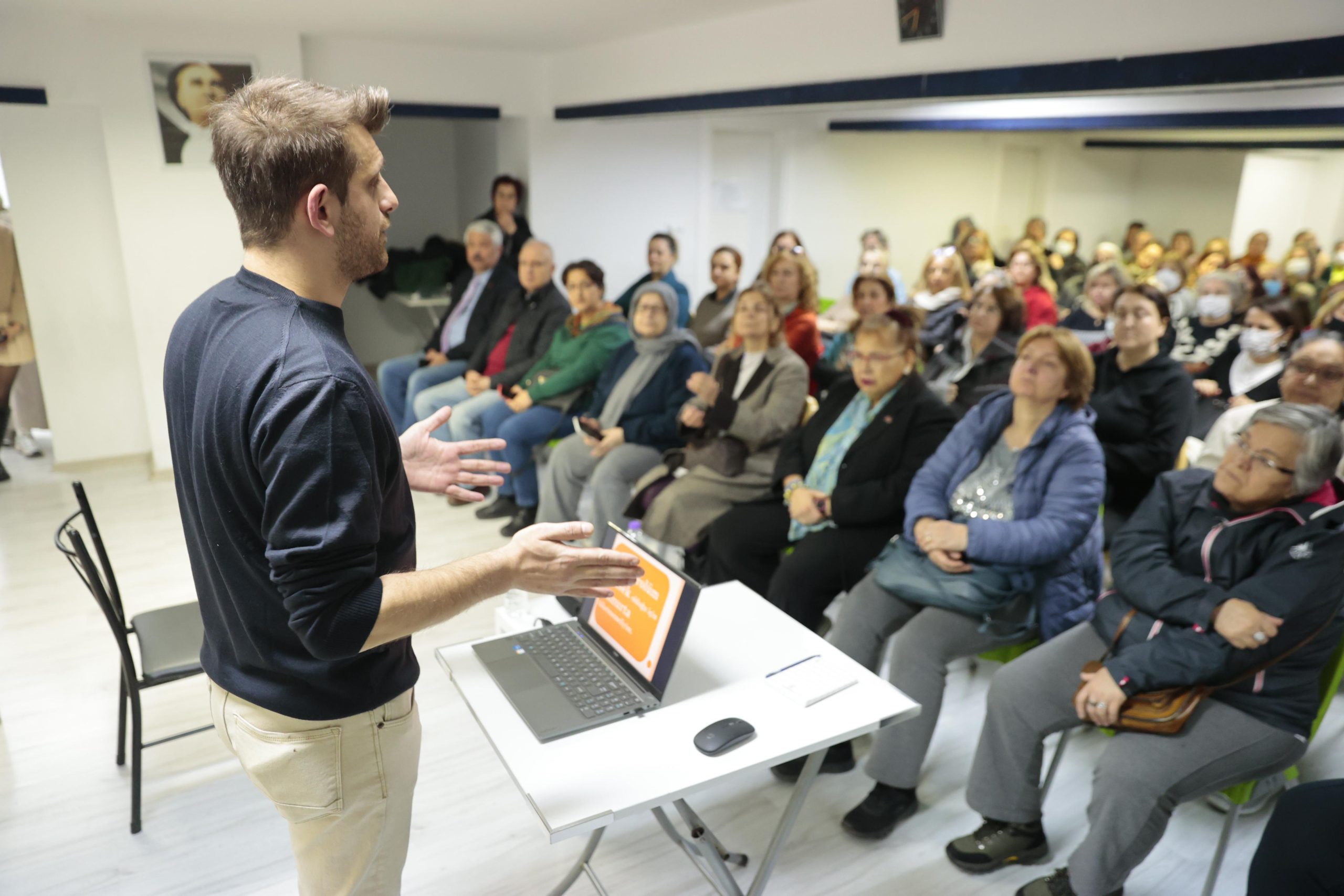 Konak’ta sağlıklı beslenme seminerleri başladı