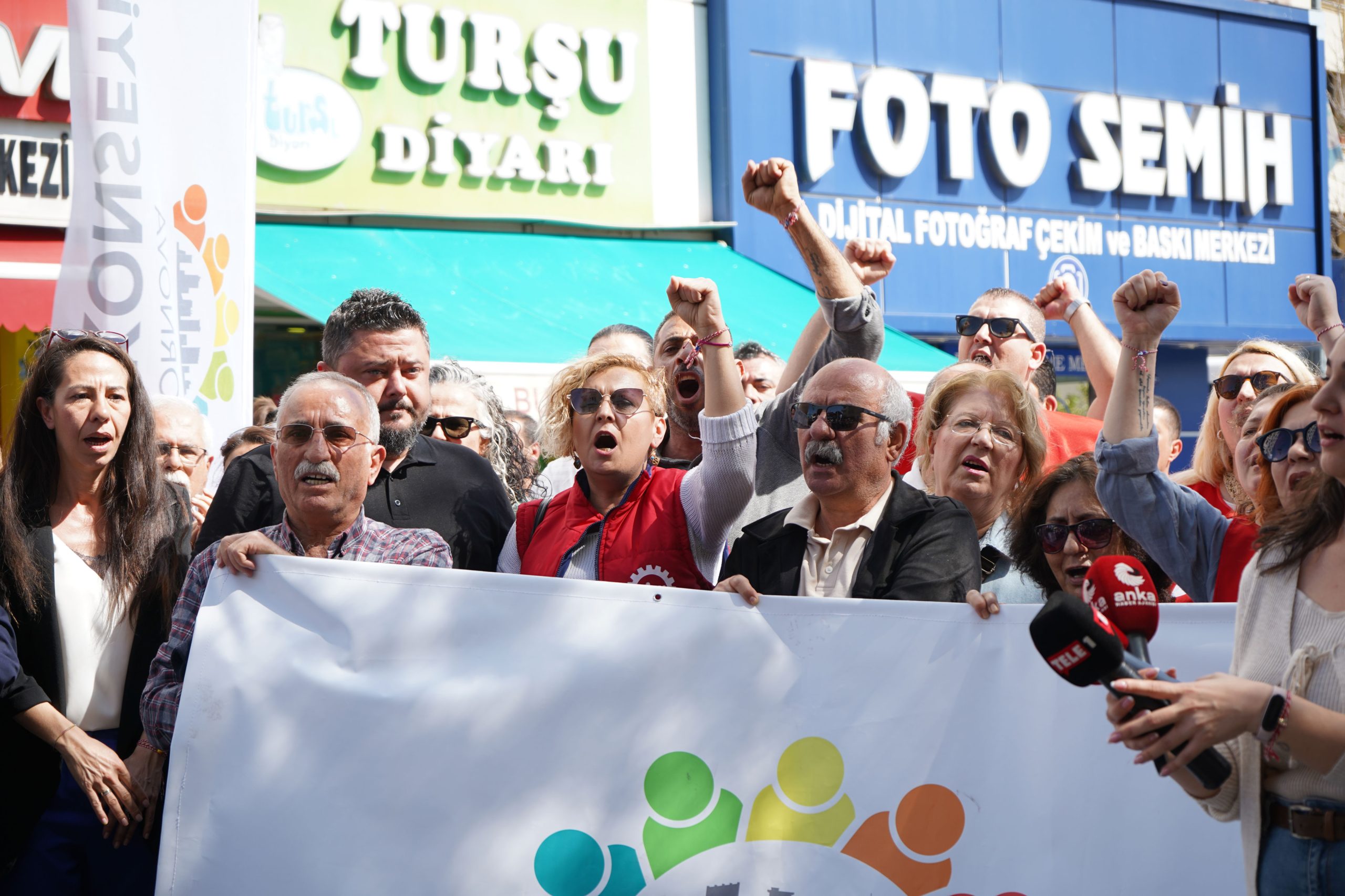 Bornova’da Erzene’de planlarına büyük tepki: "Zeytinlikleri betona ve ranta kurban etmeyeceğiz!"