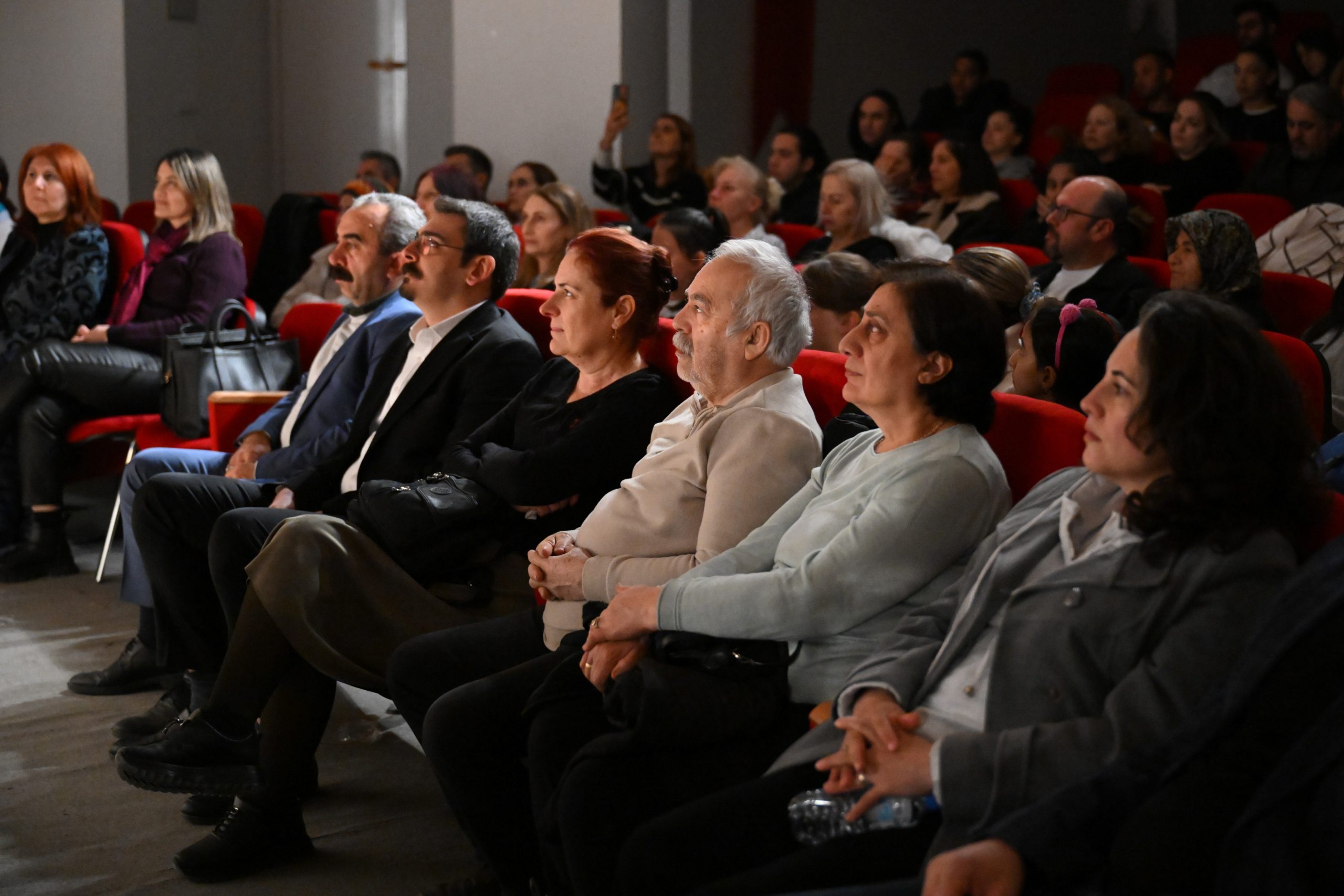 Bornova’da sanatın gücüyle kadın dayanışması