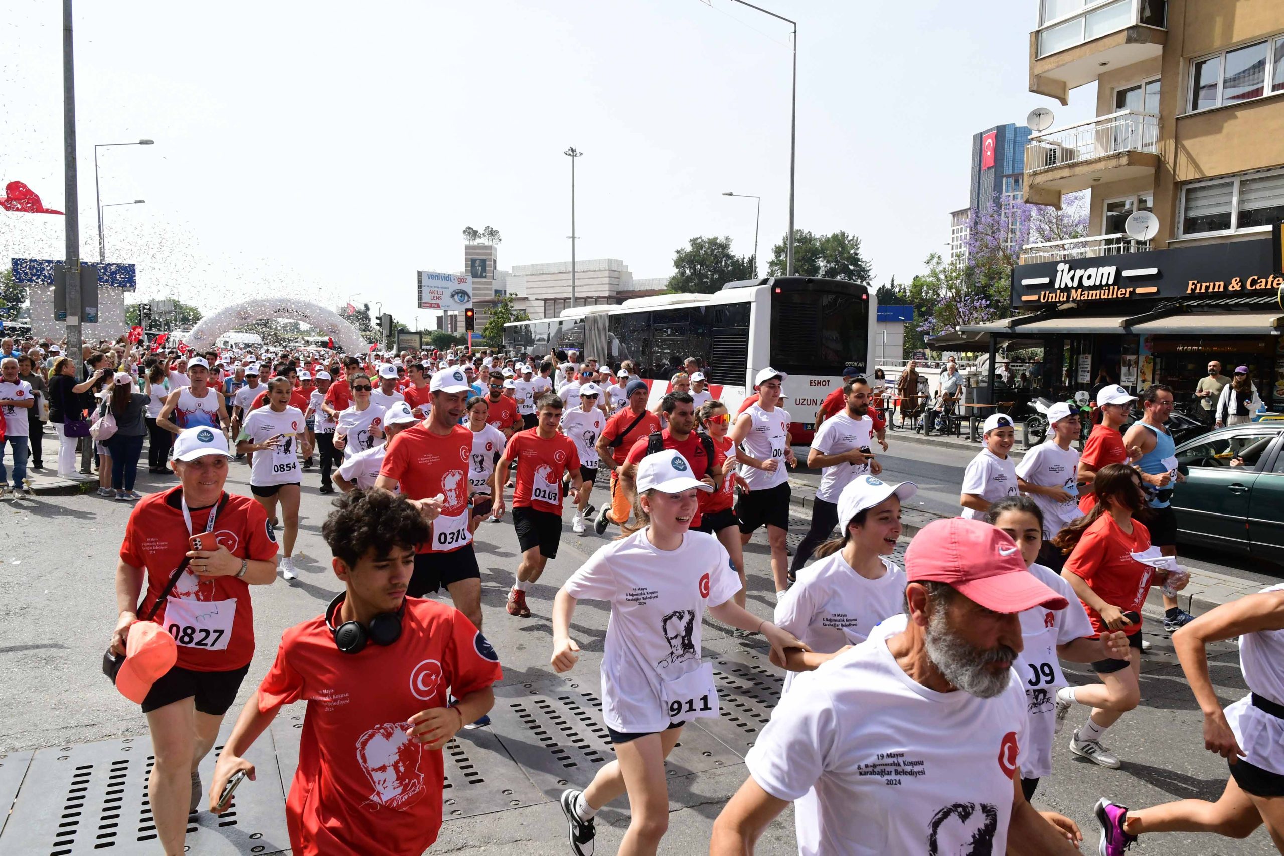 Karabağlar’da 19 Mayıs Coşkusu