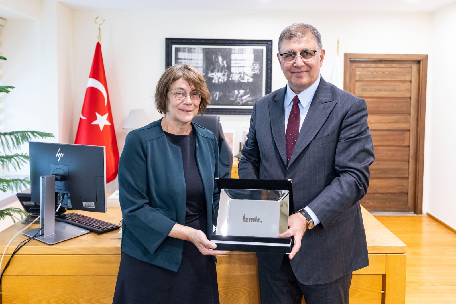 Başkan Tugay’ın diplomasi trafiği 