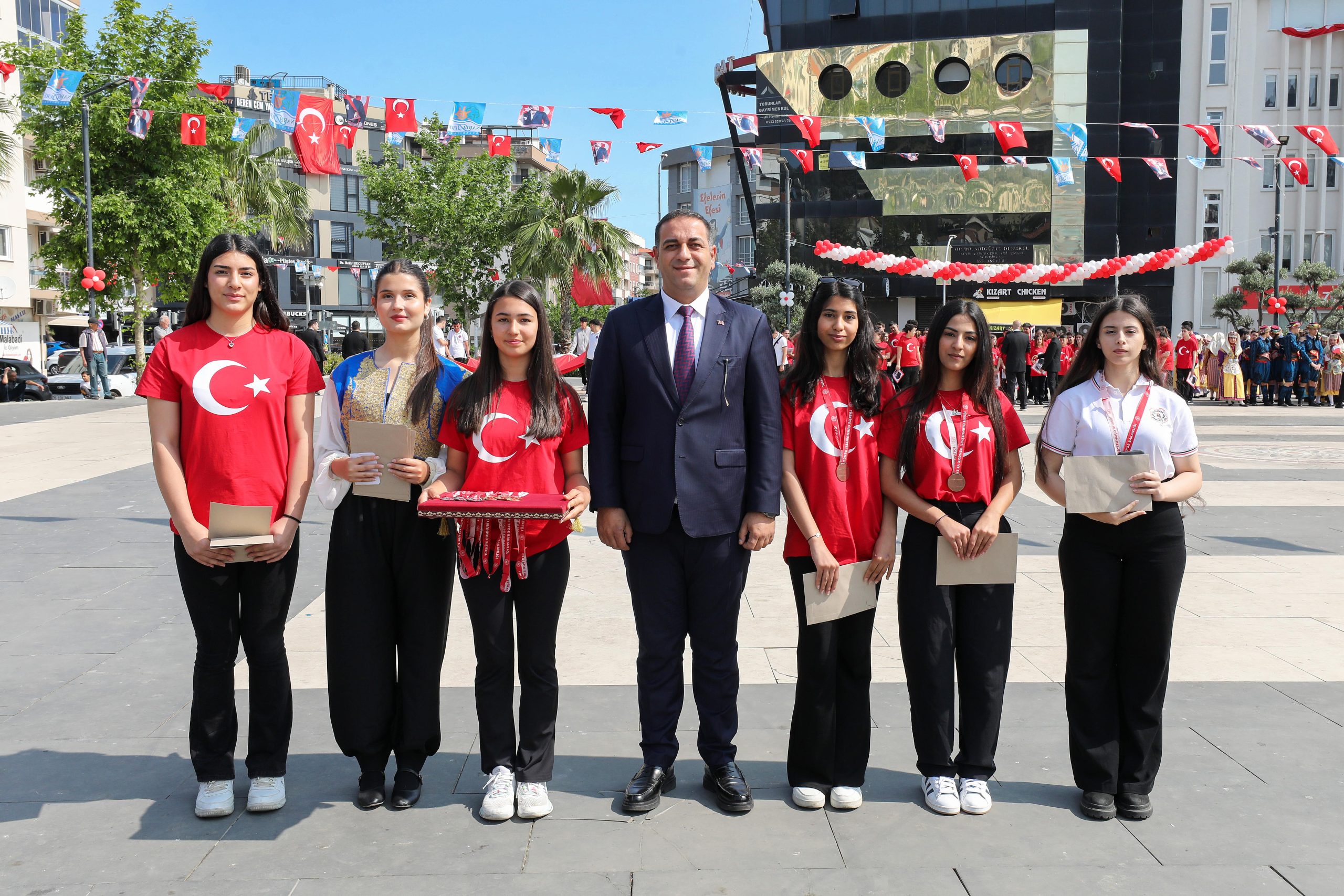 NARLIDERE, 19 MAYIS’I COŞKUYLA KUTLADI