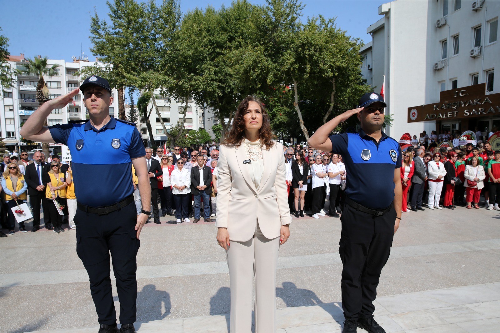 Karşıyaka’da omuz omuza 19 Mayıs yürüyüşü
