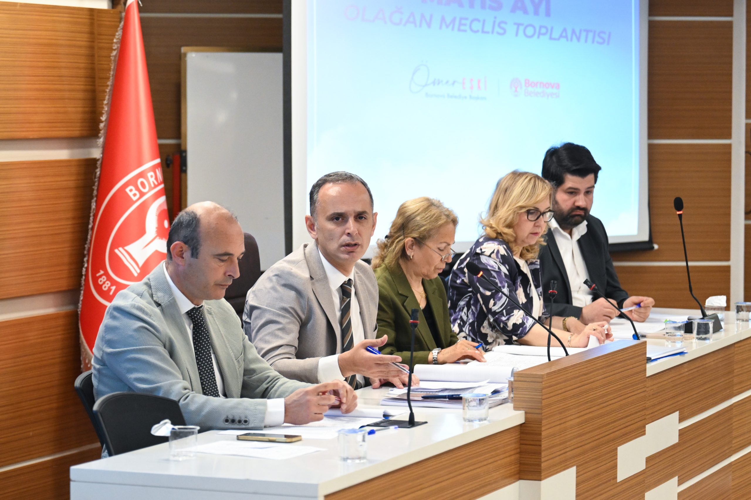 Bornova’da kesin hesaba meclis onayı