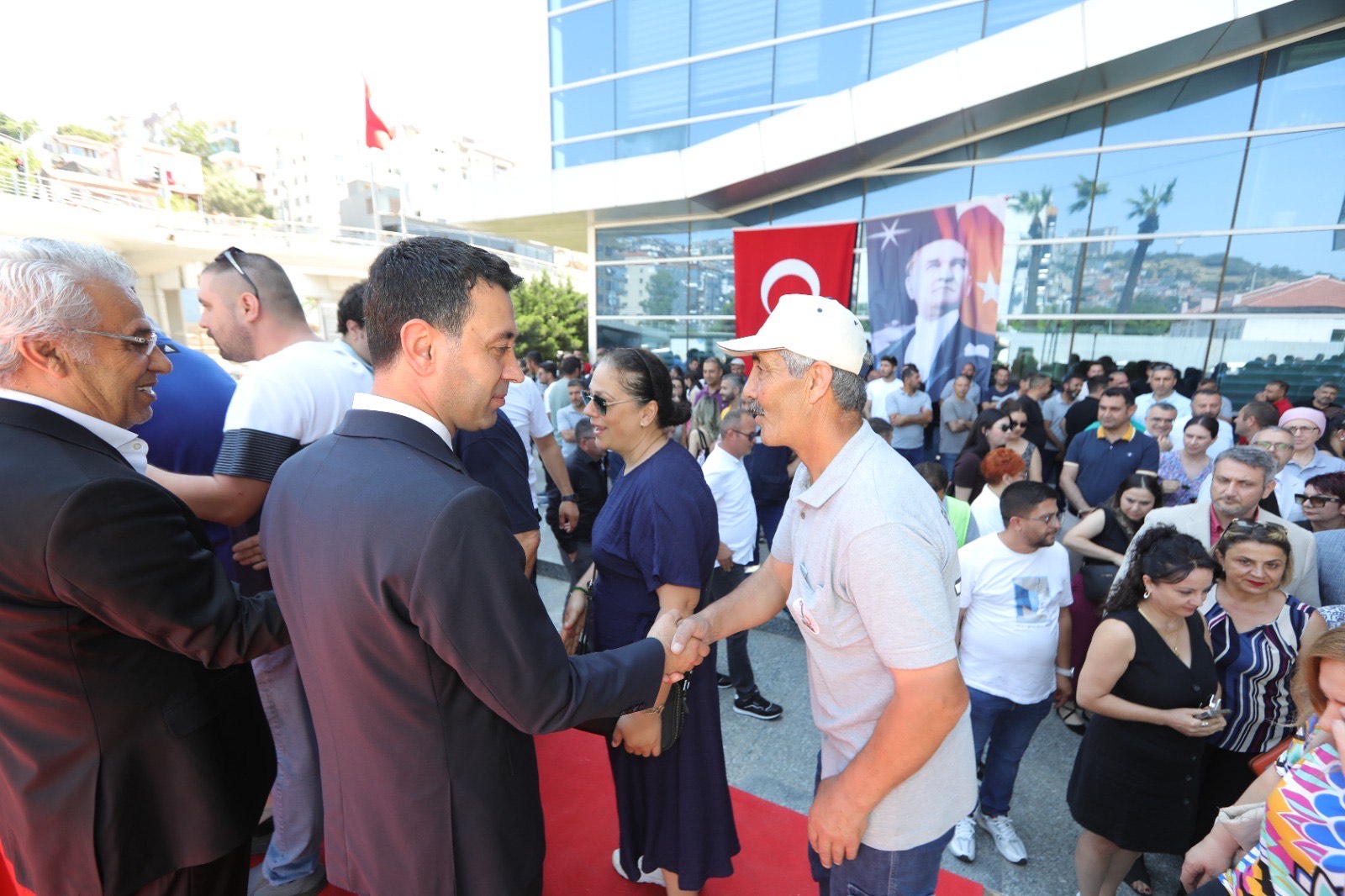Başkan Önal, personeliyle bayramlaştı