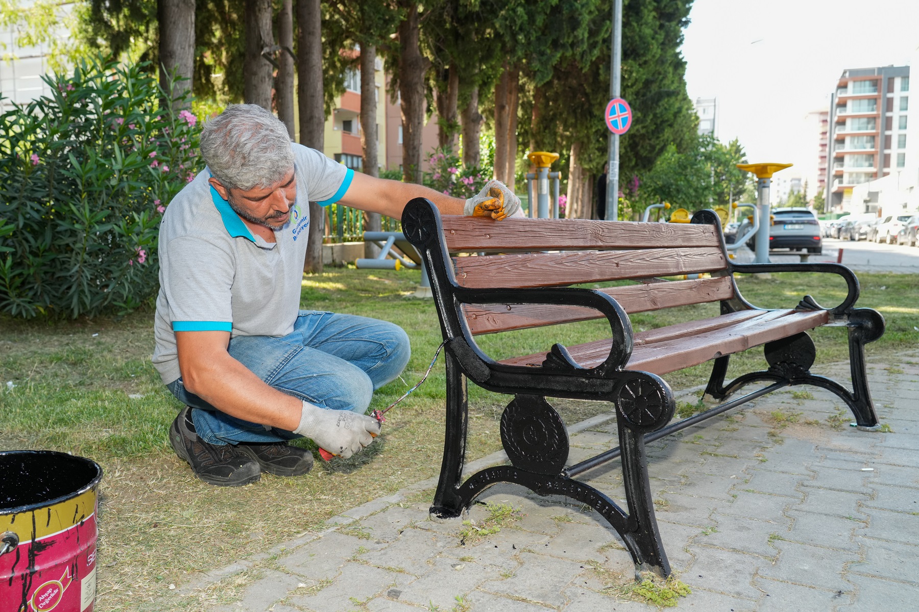 Gaziemir’in parklarında yoğun çalışma