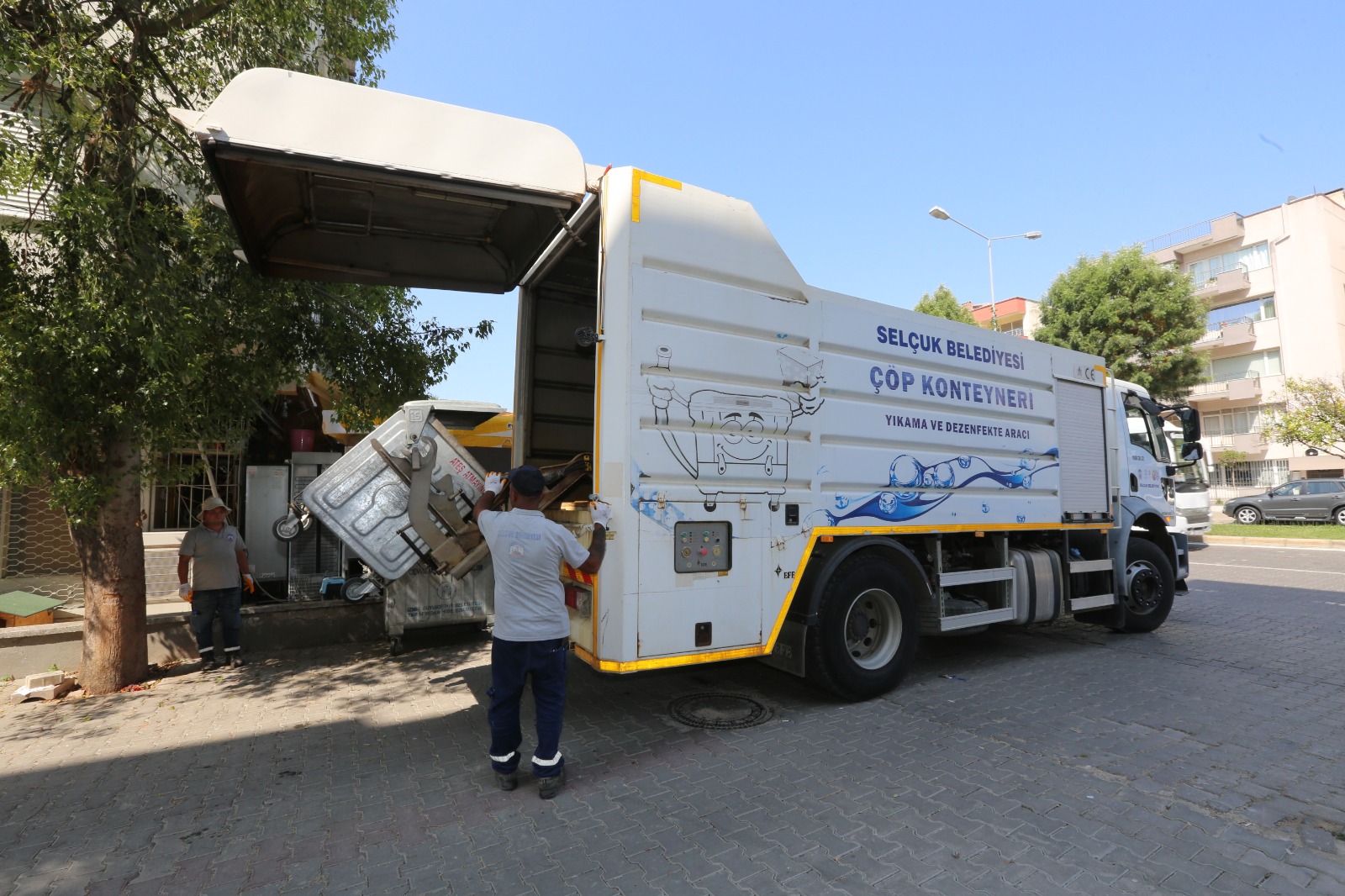 Efes Selçuk Belediyesi Temizlik Emekçilerinden Bayram Tatili Ardından Yoğun Mesai
