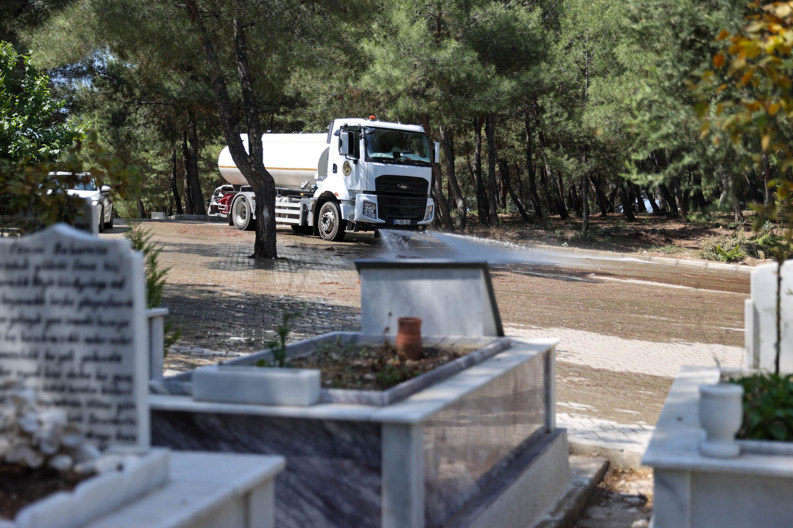 Buca’da bayram öncesi temizlik seferberliği