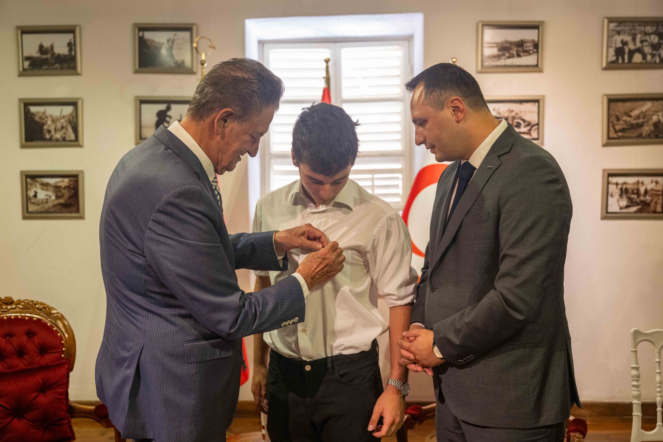 Atatürkçü duruşla büyüyoruz