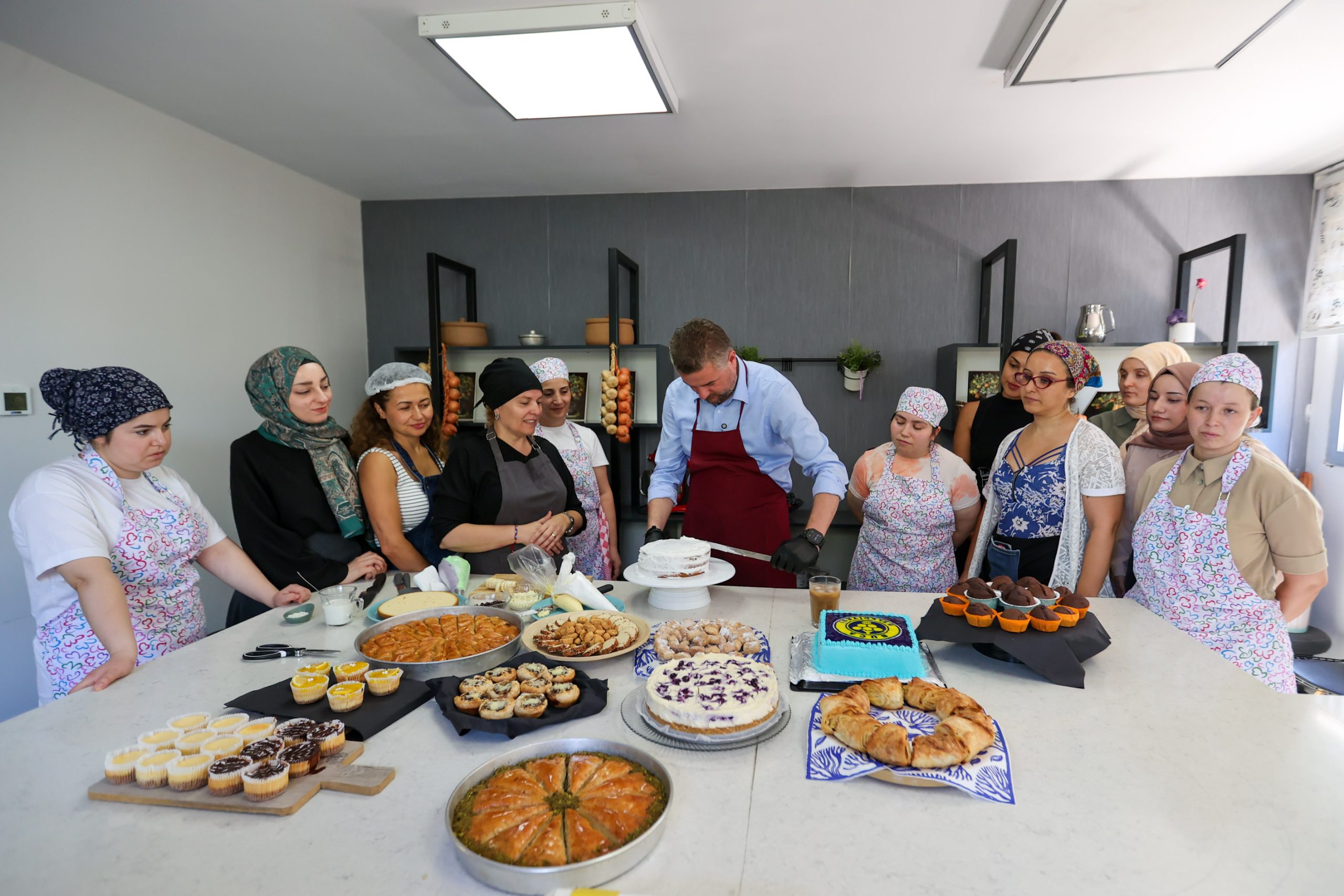 Buca Belediyesi’nden pastacılık kursuyla istihdama katkı