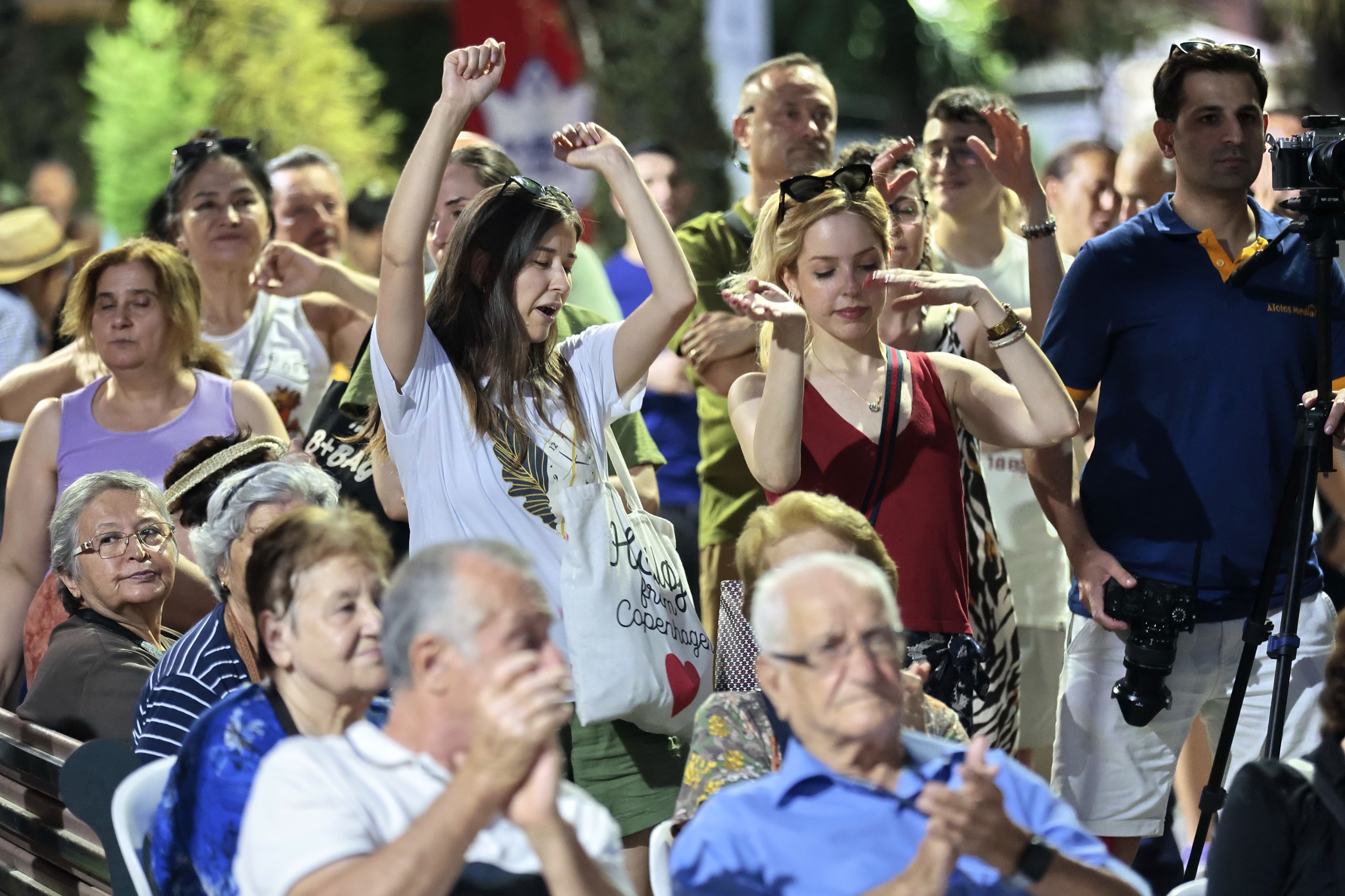 Konak’ta yazın coşkusu müzikle buluştu